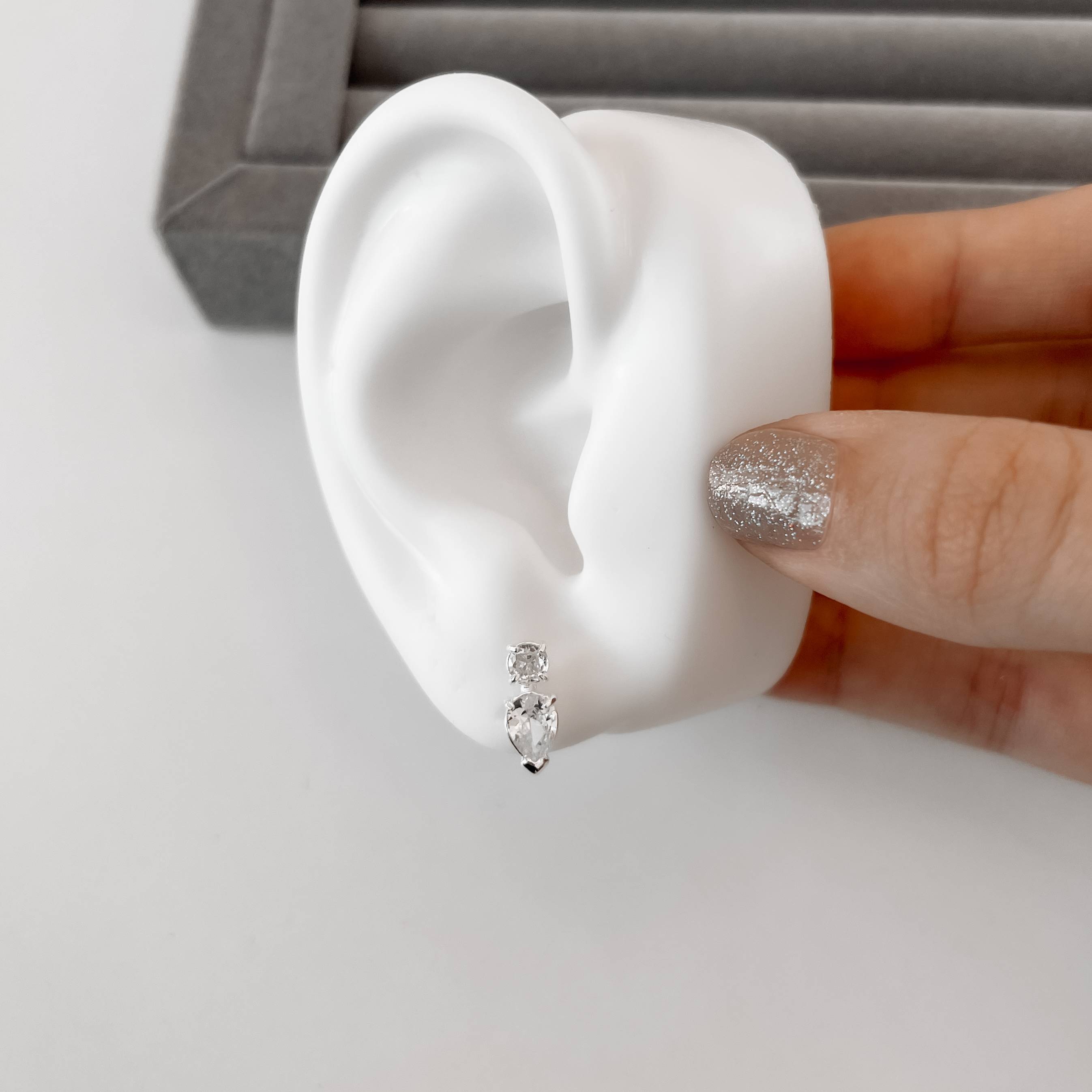 Imagem Brinco zircônias redonda e gota 13mm