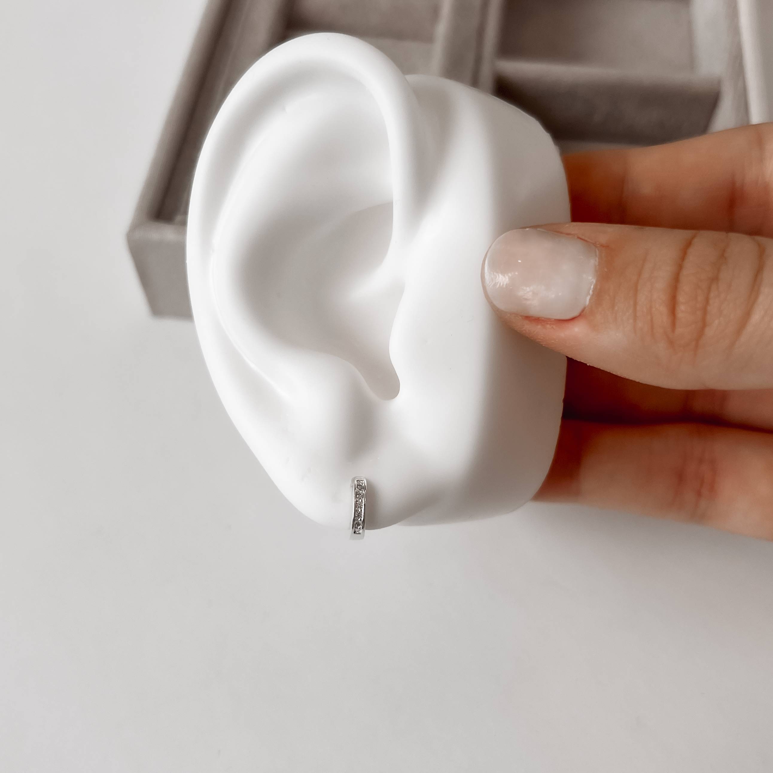 Argola 9mm click cravejada