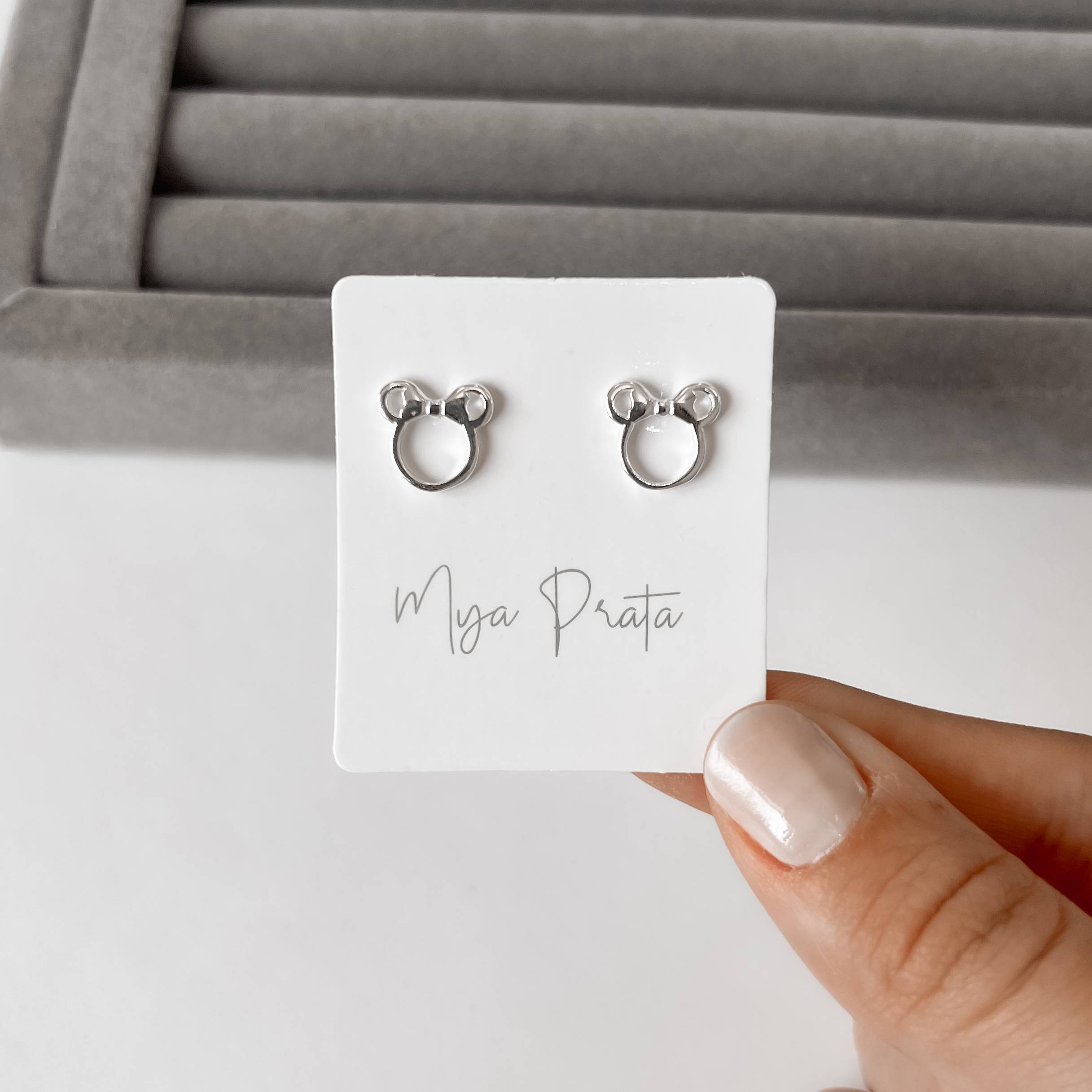 Imagem Brinco Minnie vazada 11mm