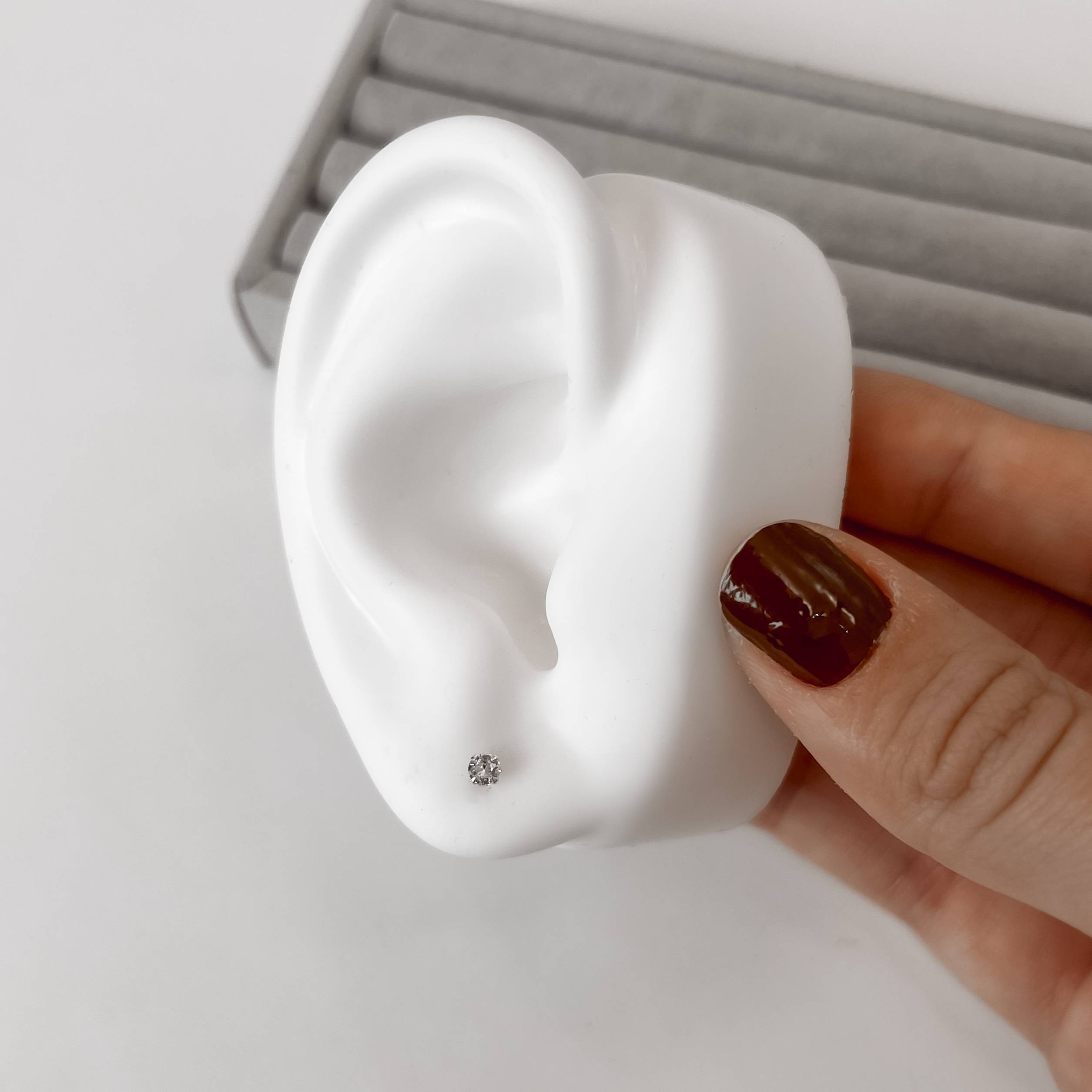 Imagem Brinco zircônia redonda cristal 3mm