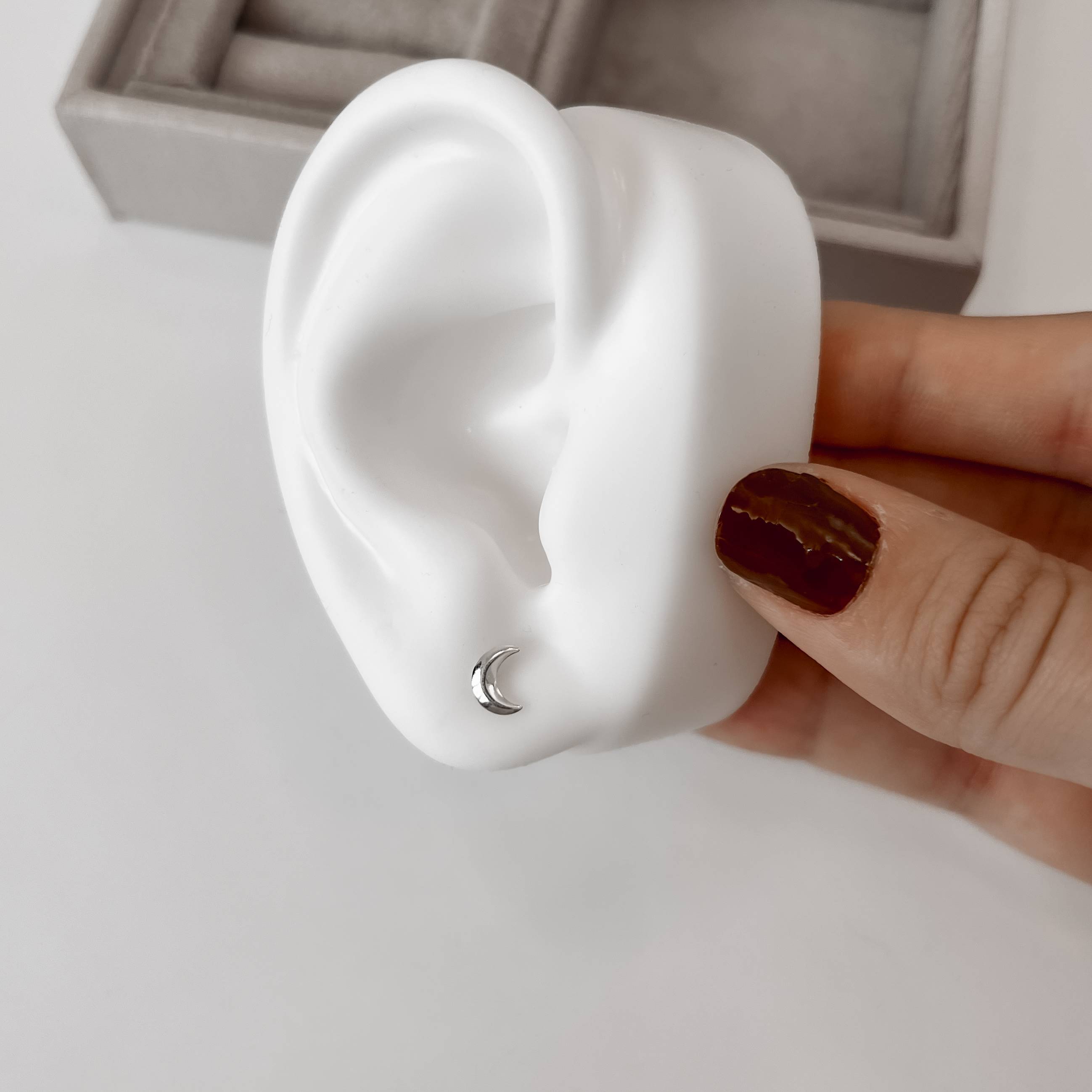 Imagem Secundária Brinco lua 7mm