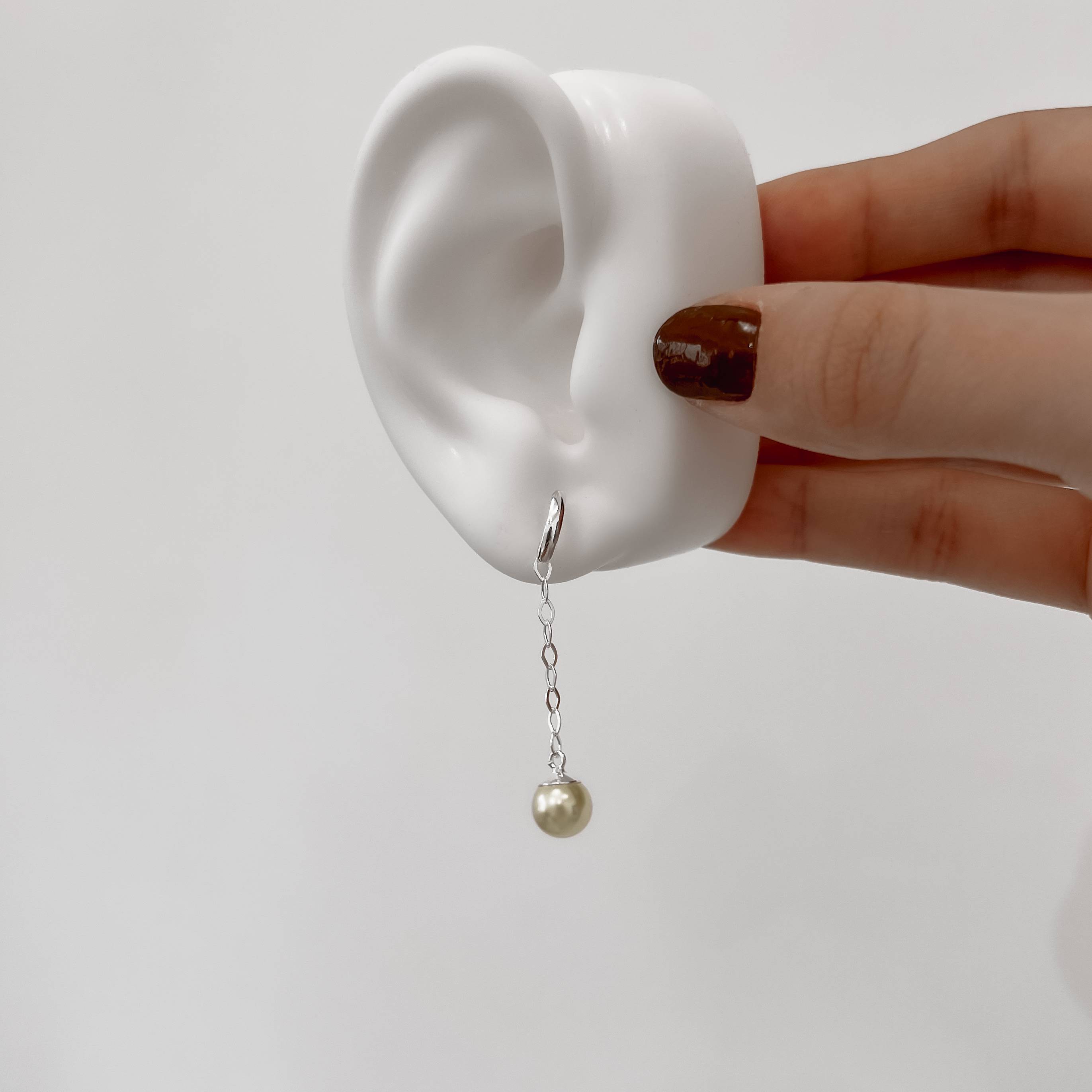 Imagem Secundária Brinco base corrente com pérola 8mm