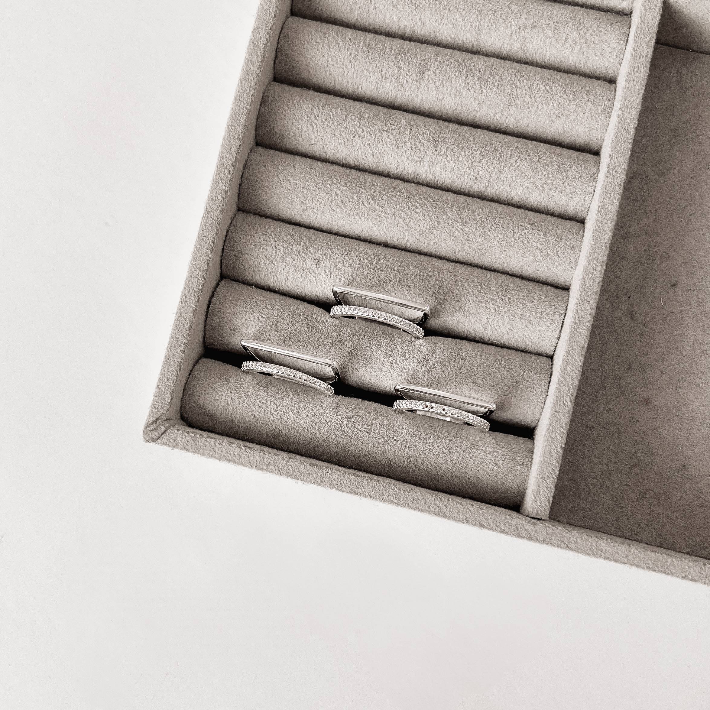 Anel duplo meia aliança e reto liso