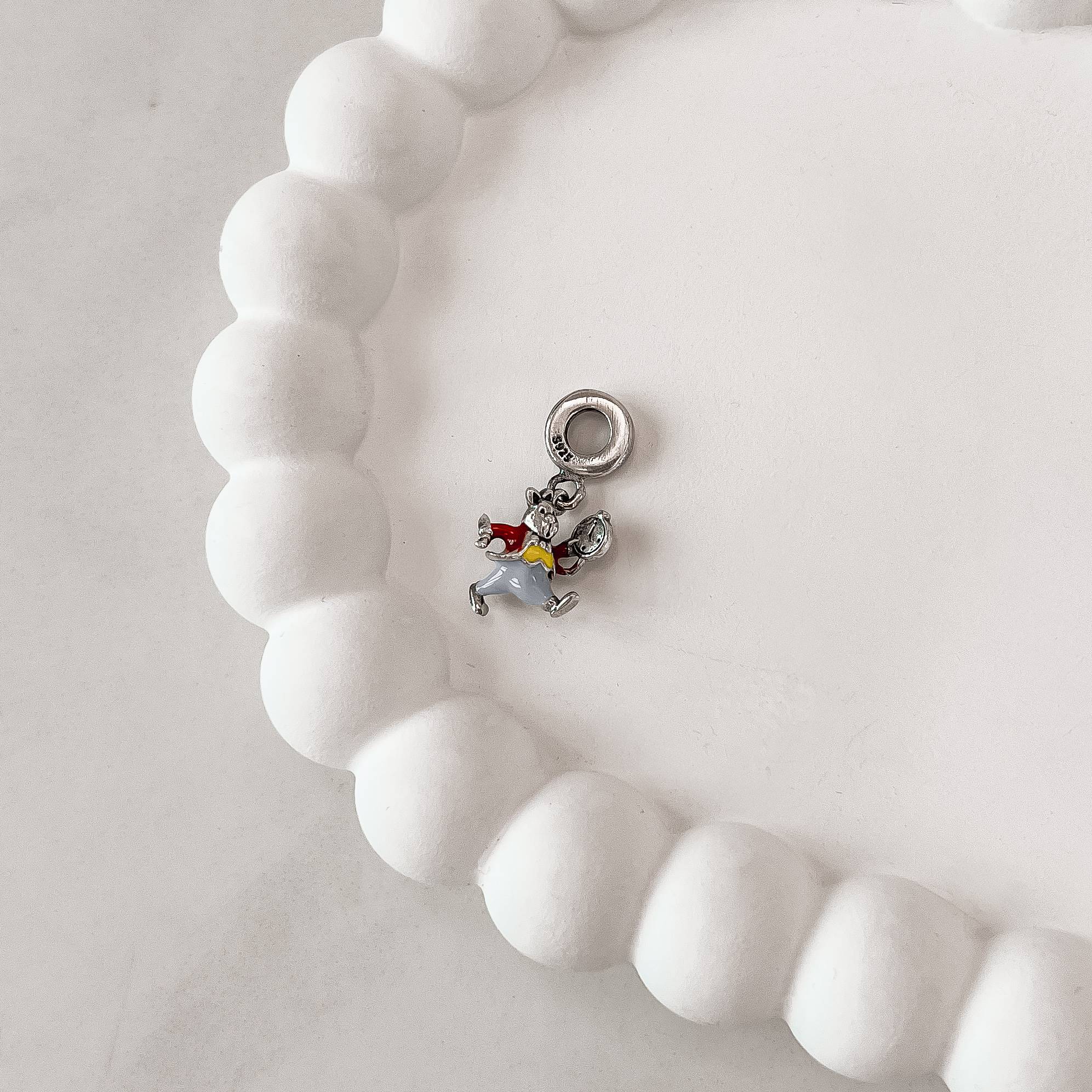 Berloque pingente Coelho Branco resina 16mm envelhecido