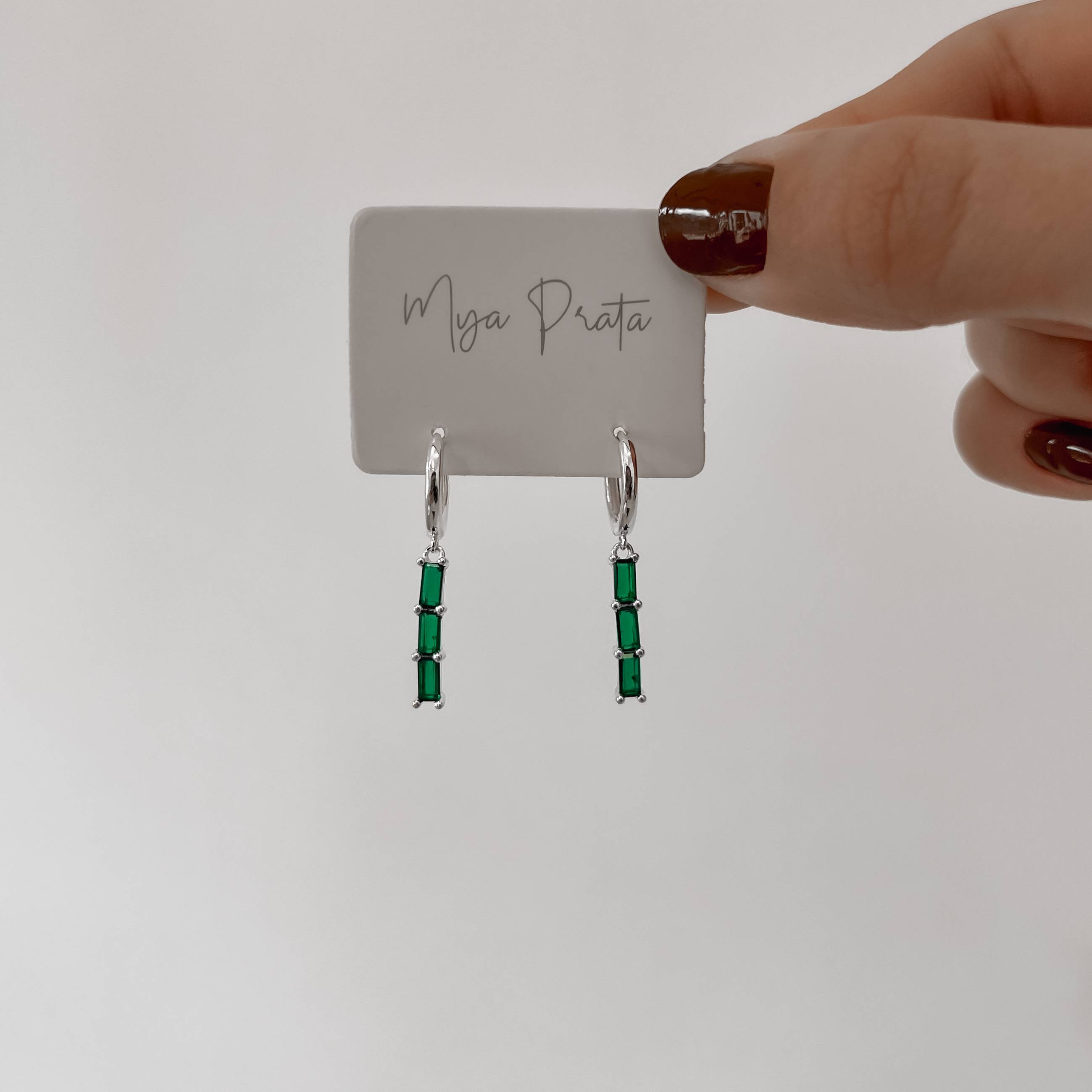 Imagem Argola click 12mm pingente zircônias retangulares esmeralda