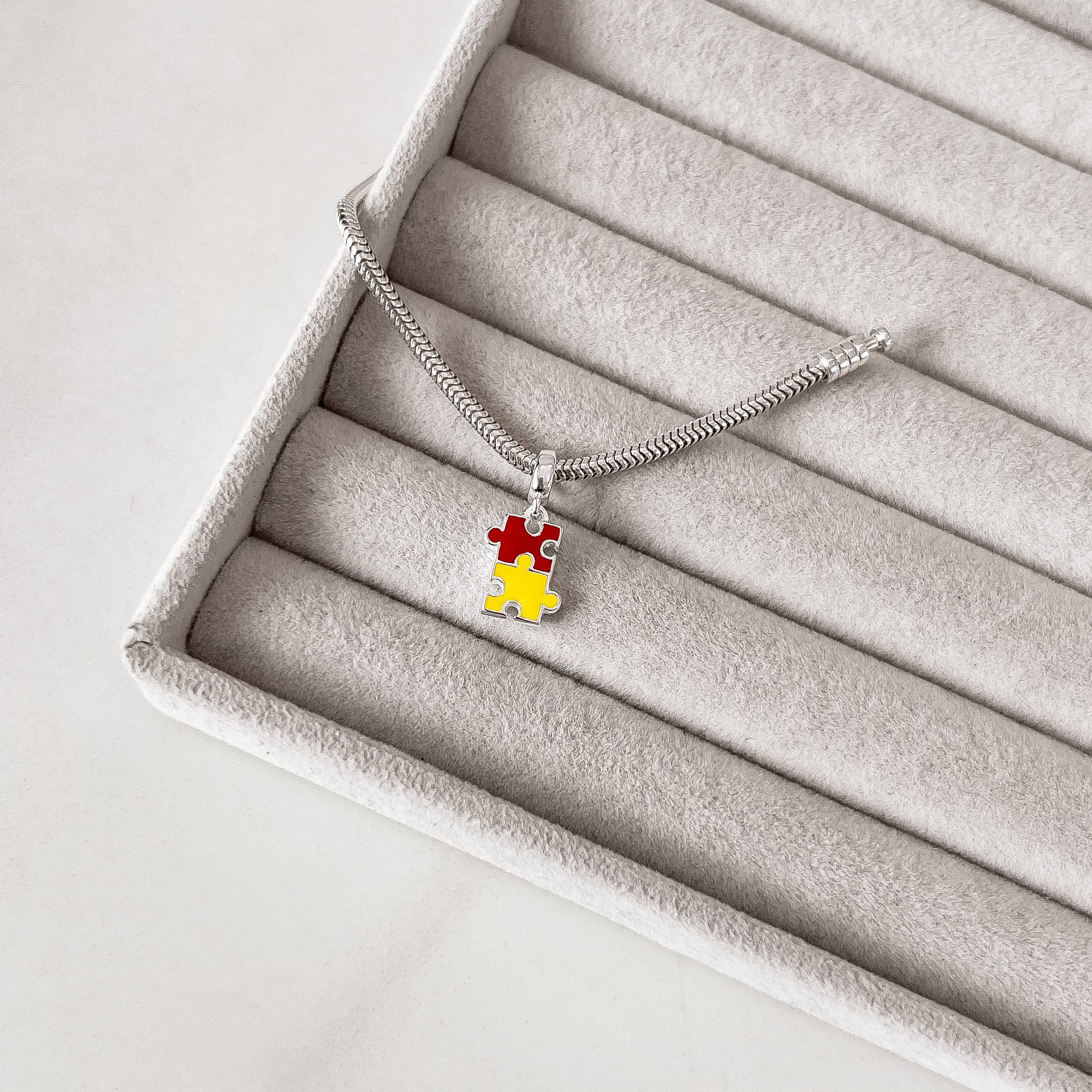 Berloque pingente símbolo autismo 13mm resina