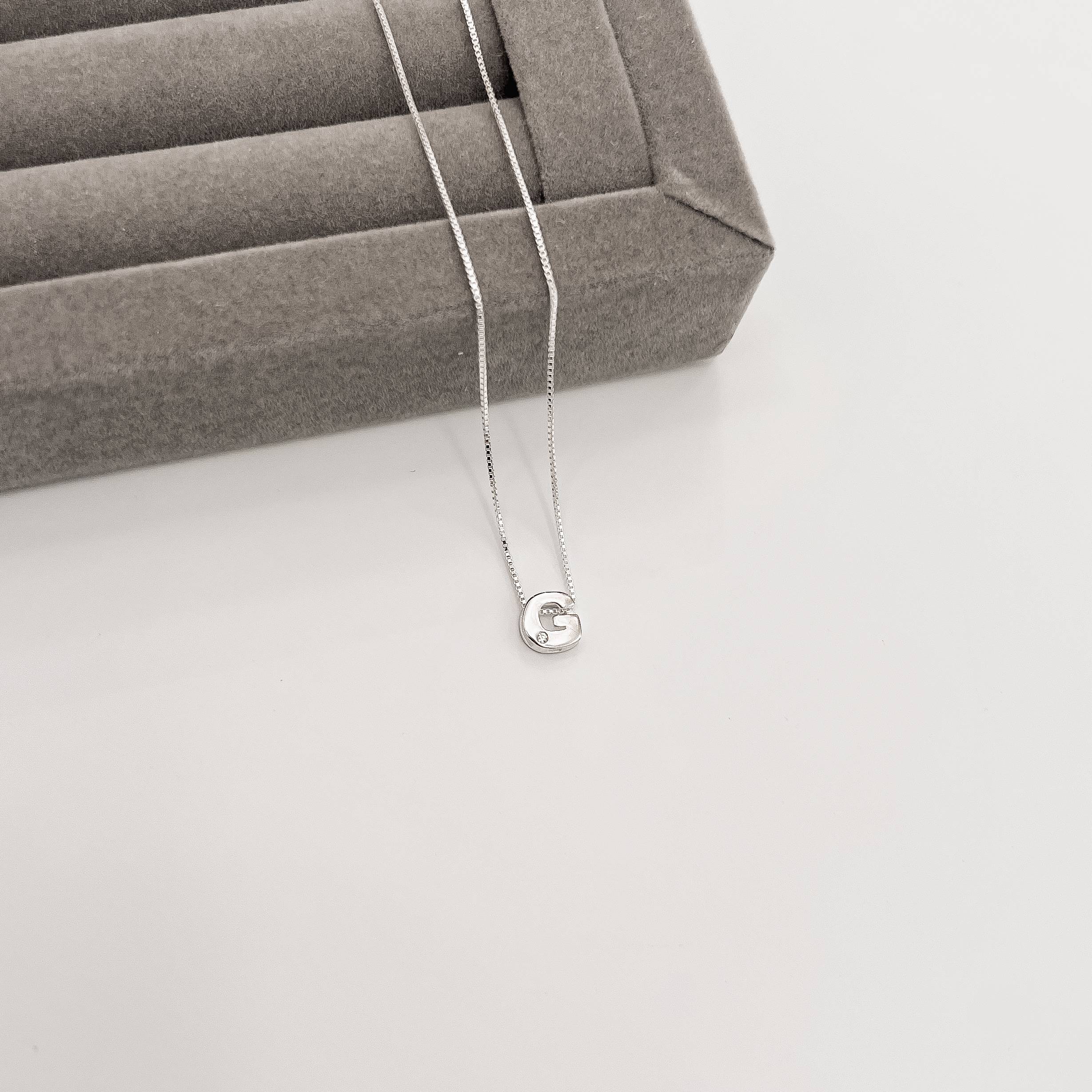 Imagem Colar letra G detalhe zircônia 7mm 45cm