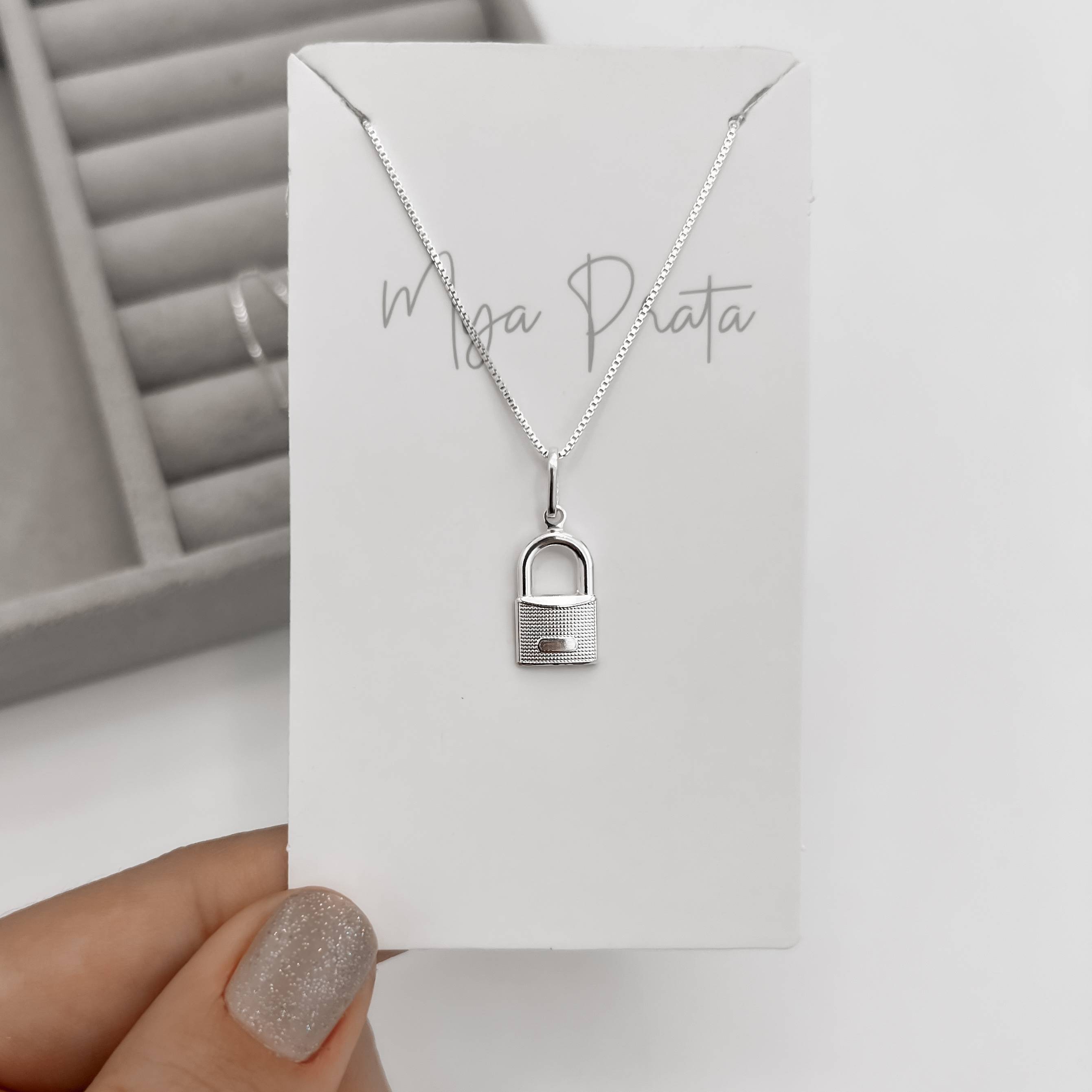 Colar pingente cadeado 13mm 45cm