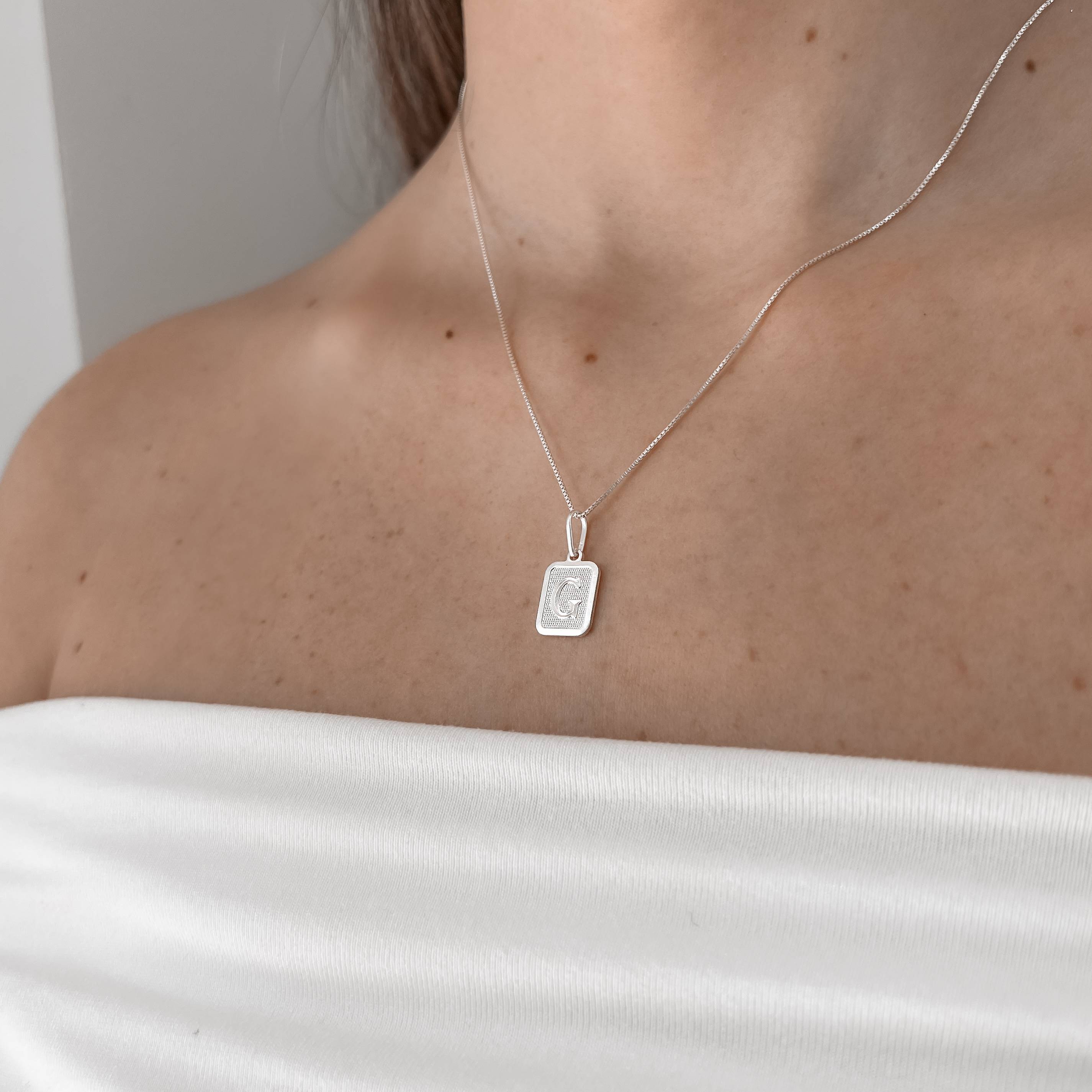 Imagem Colar pingente placa letra G 12mm 45cm