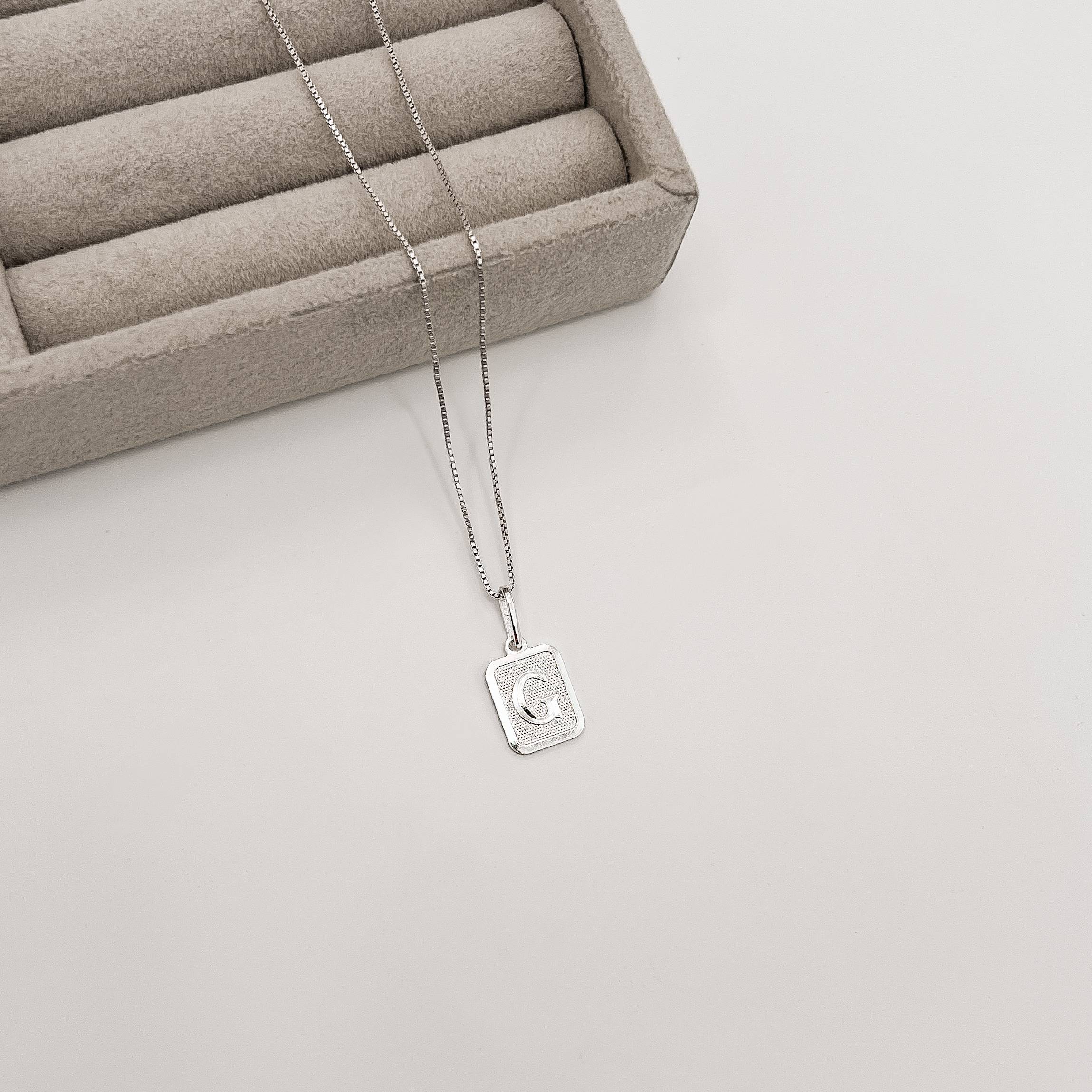 Imagem Secundária Colar pingente placa letra G 12mm 45cm