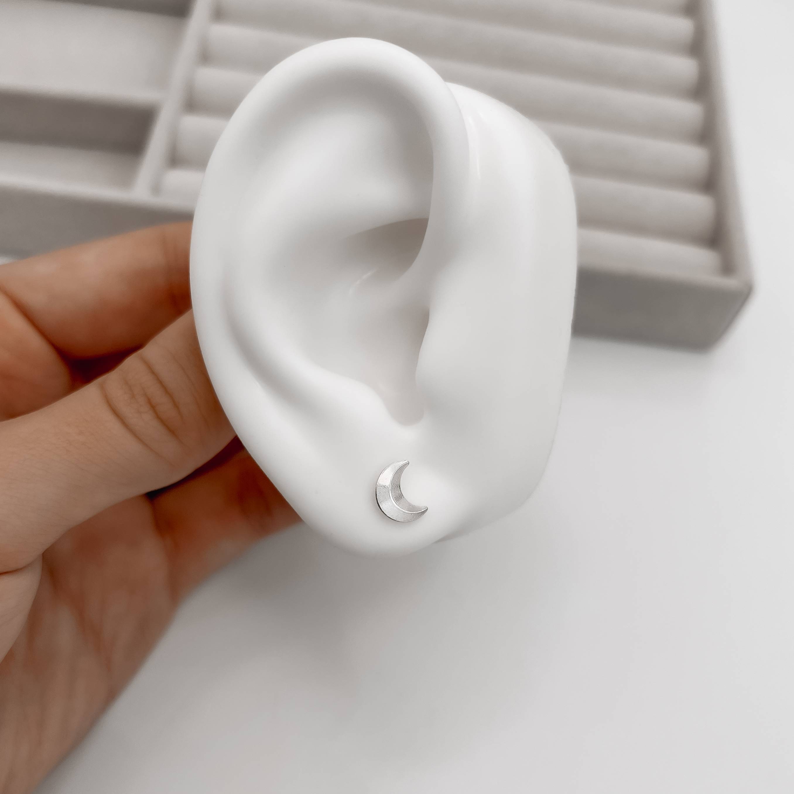 Imagem Brinco lua com vinco 8mm