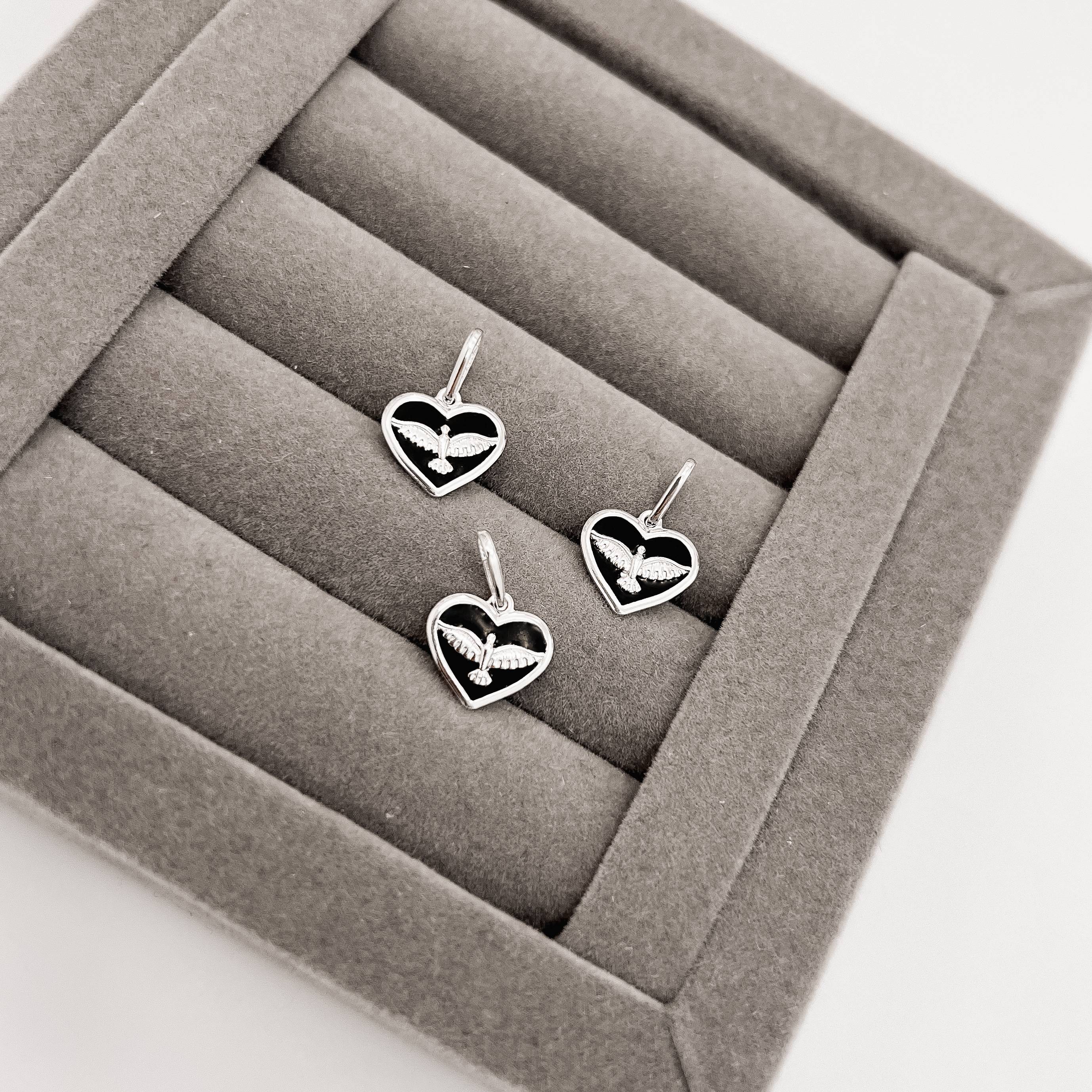 Pingente coração Espírito Santo resina 12mm