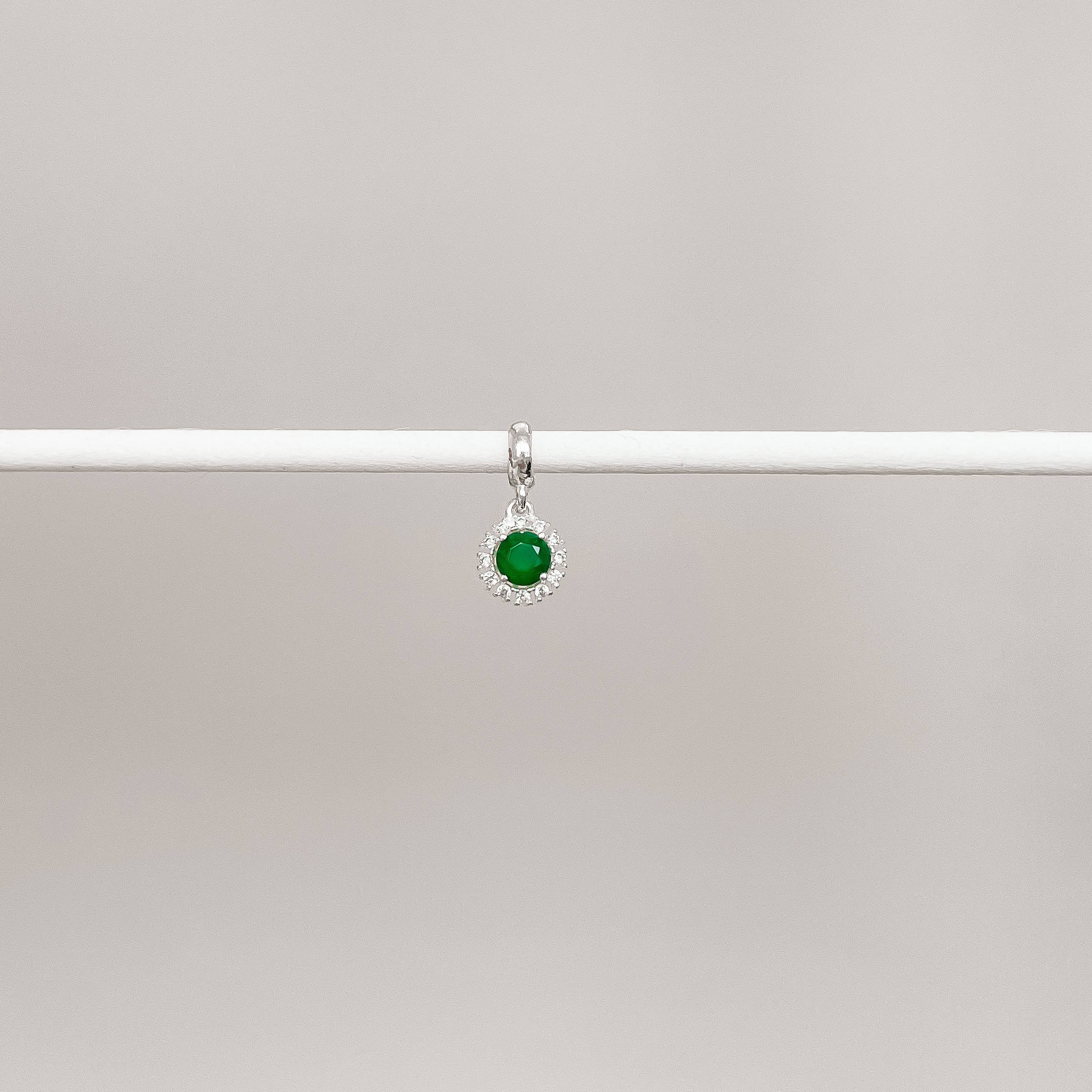 Berloque pingente zircônia esmeralda leitoso com cravejado 8mm