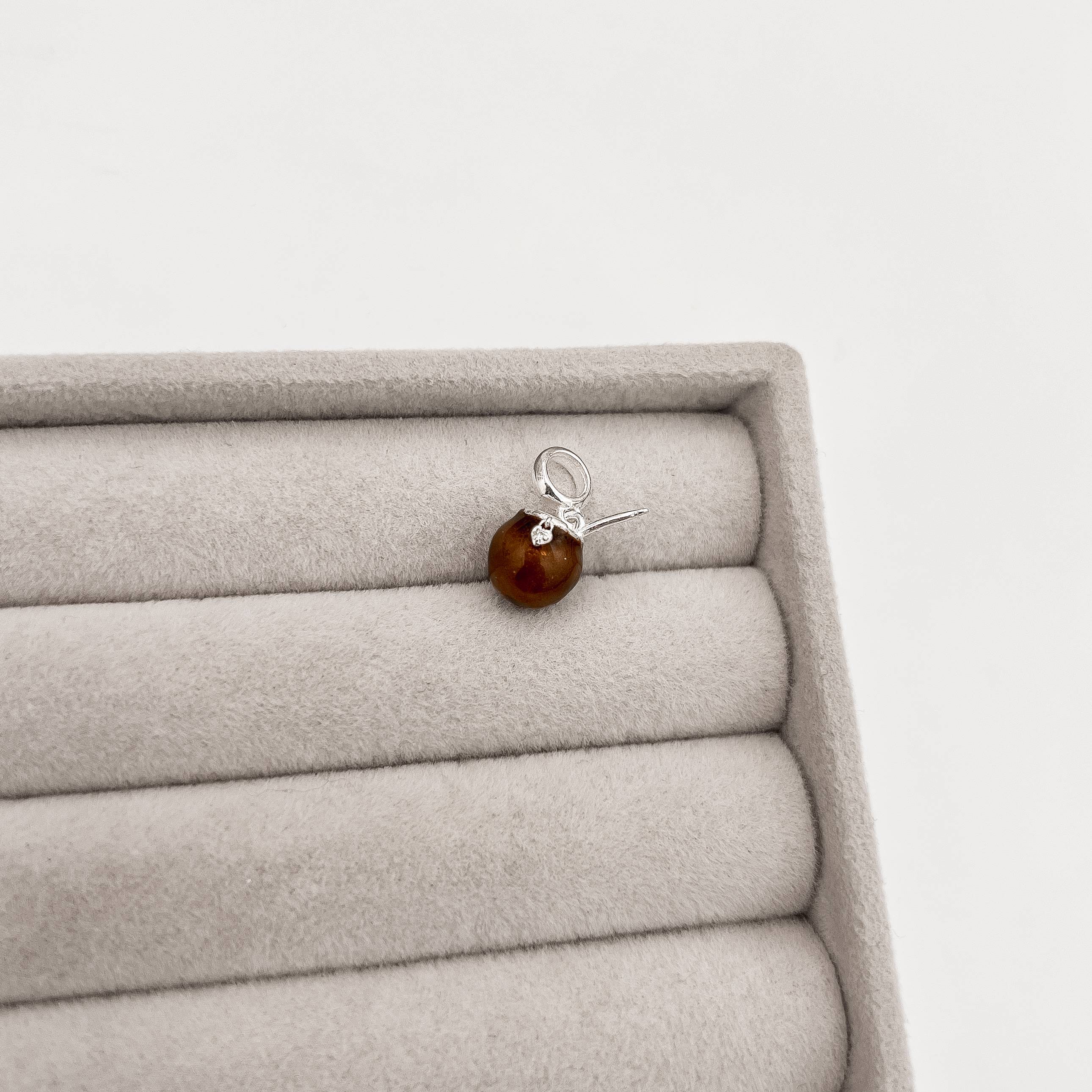 Berloque pingente cuia chimarrão 16mm resina