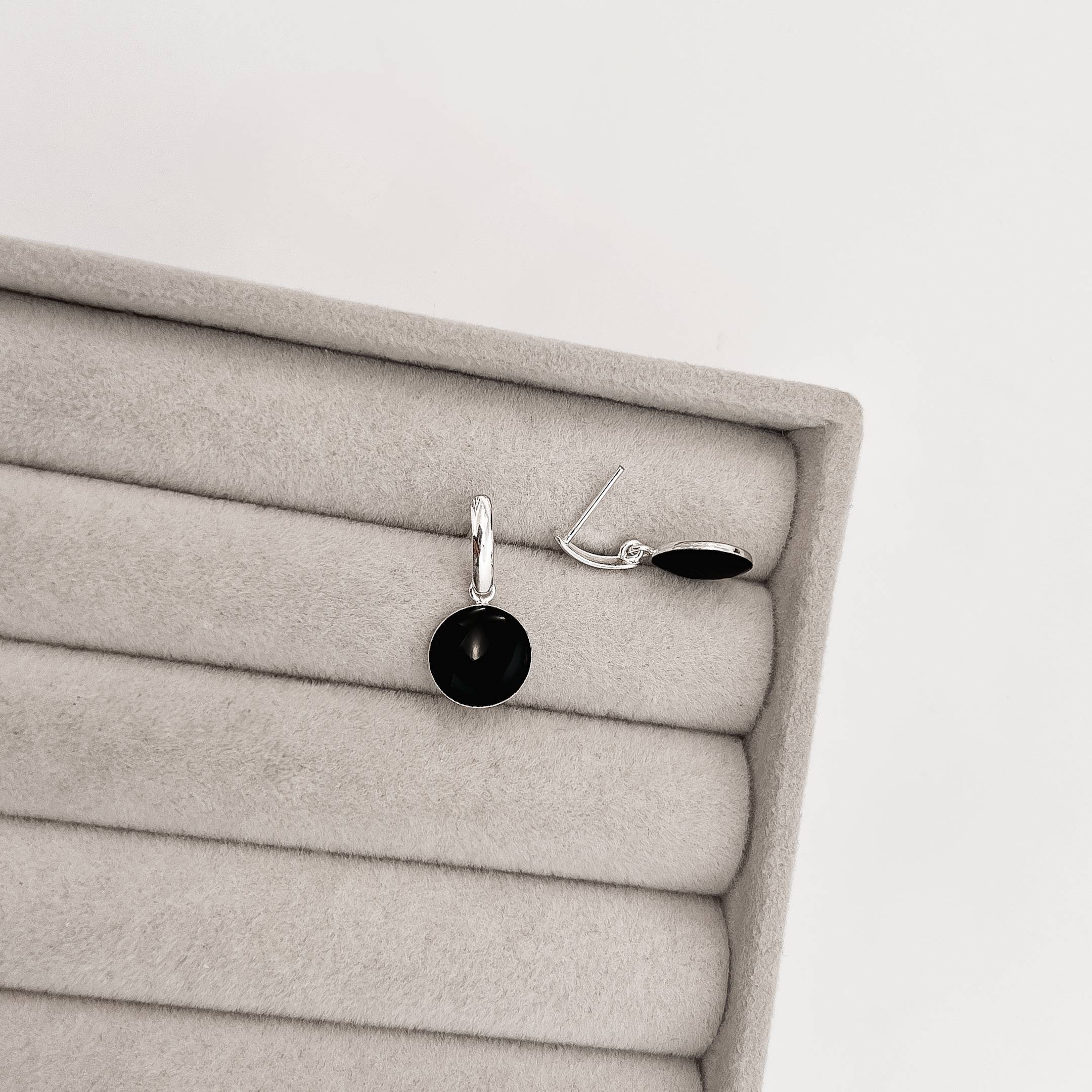 Imagem Secundária Brinco base com círculo ônix 10mm resina