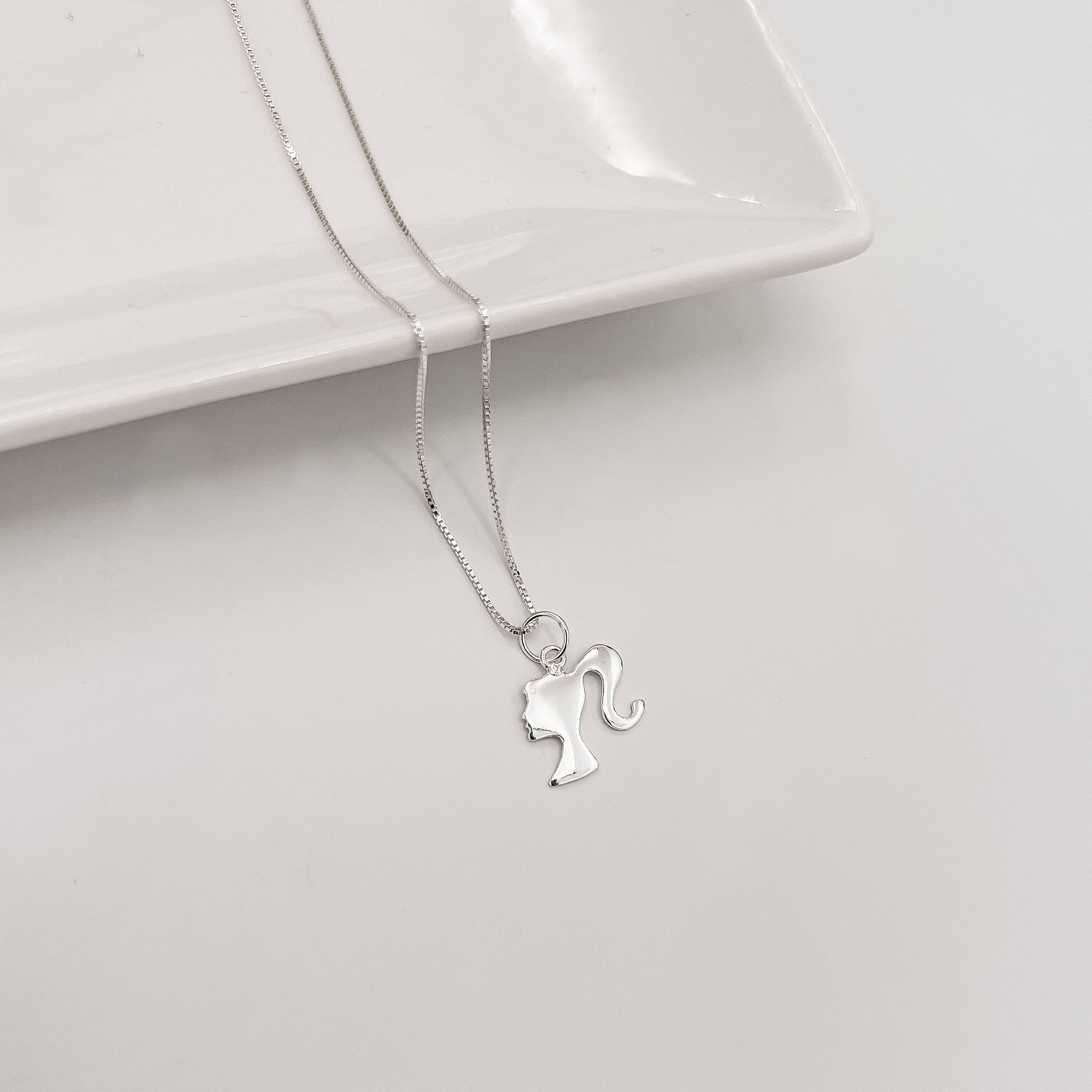 Colar pingente barbie 12mm 45cm