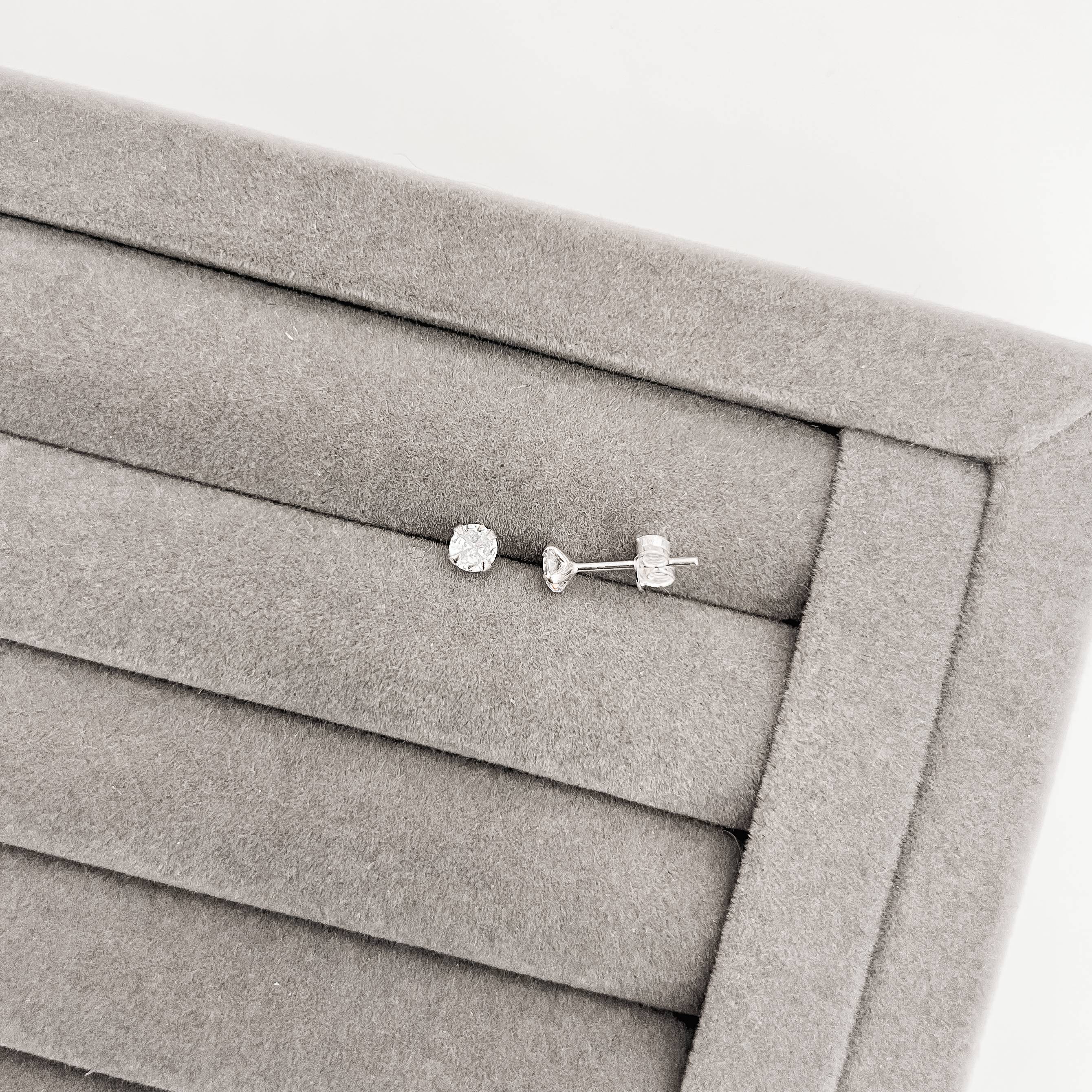 Imagem Secundária Brinco zircônia redonda cristal 4mm