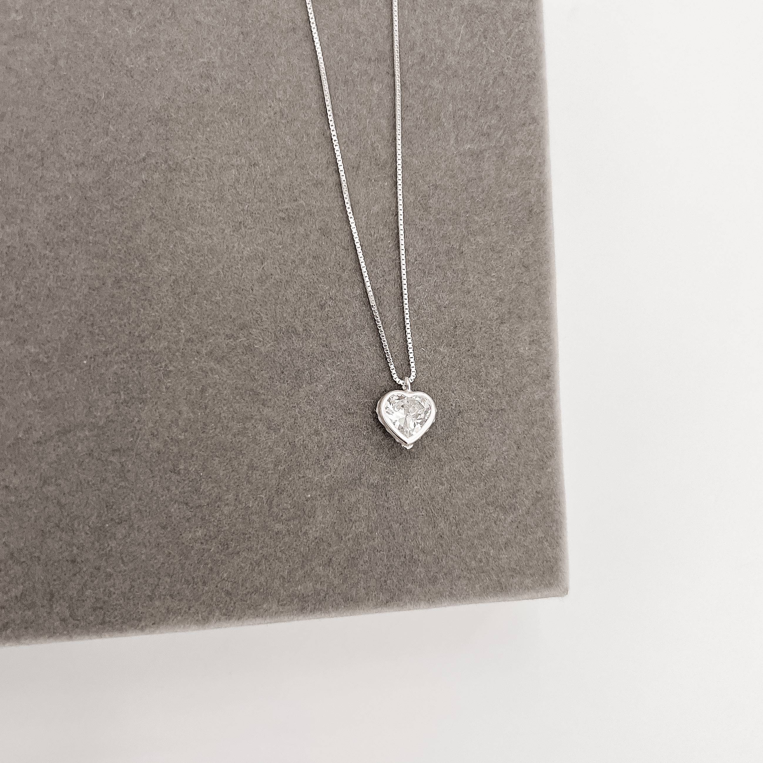 Imagem Secundária Colar zircônia coração embutida 8mm 45cm