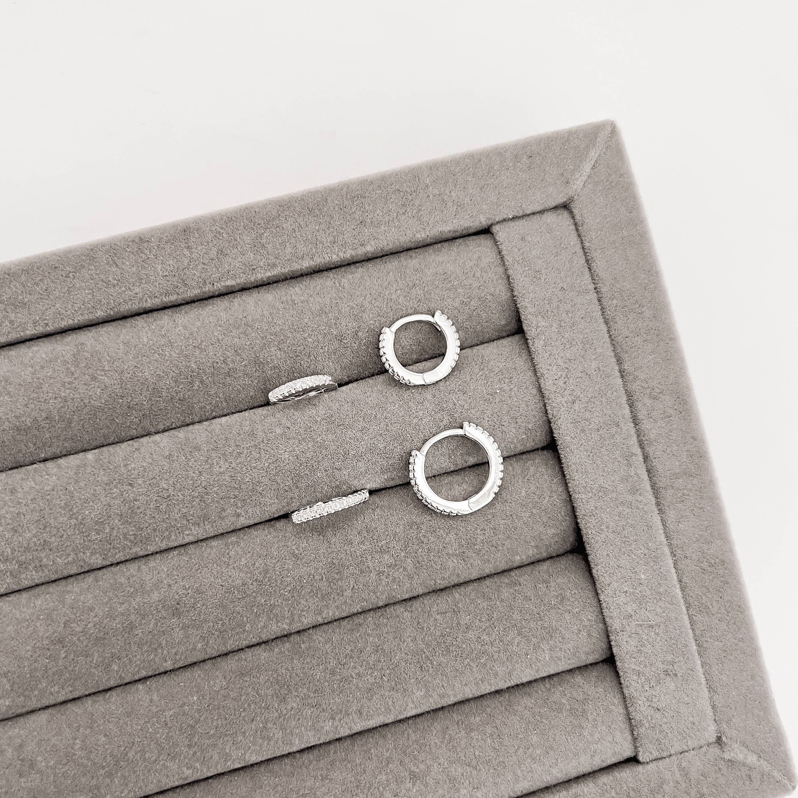 Dupla argolas click 11 e 13mm frente e verso cravejado