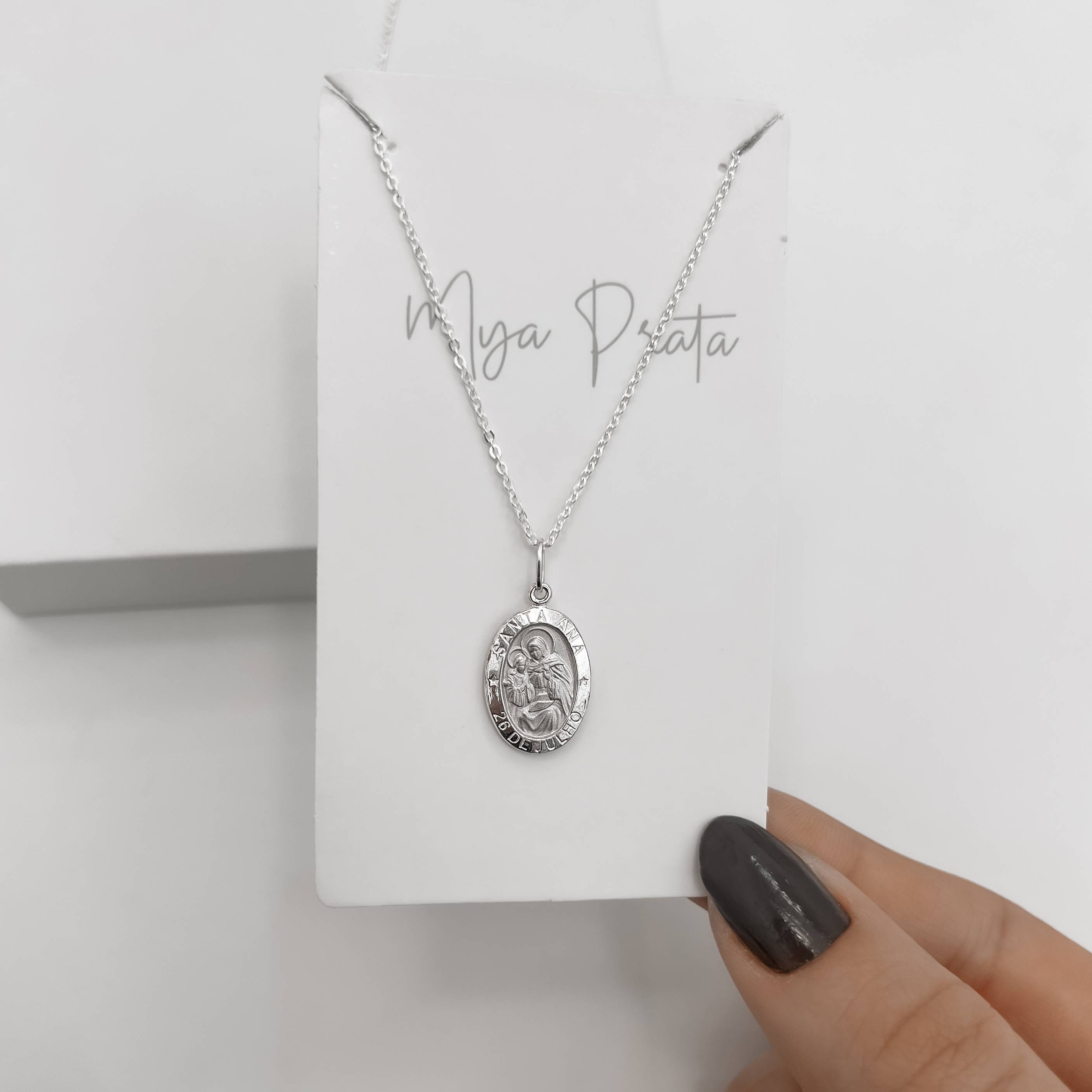 Imagem Colar pingente medalha dupla face Santa Ana e cruz 16mm corrente cadeadinho 45cm