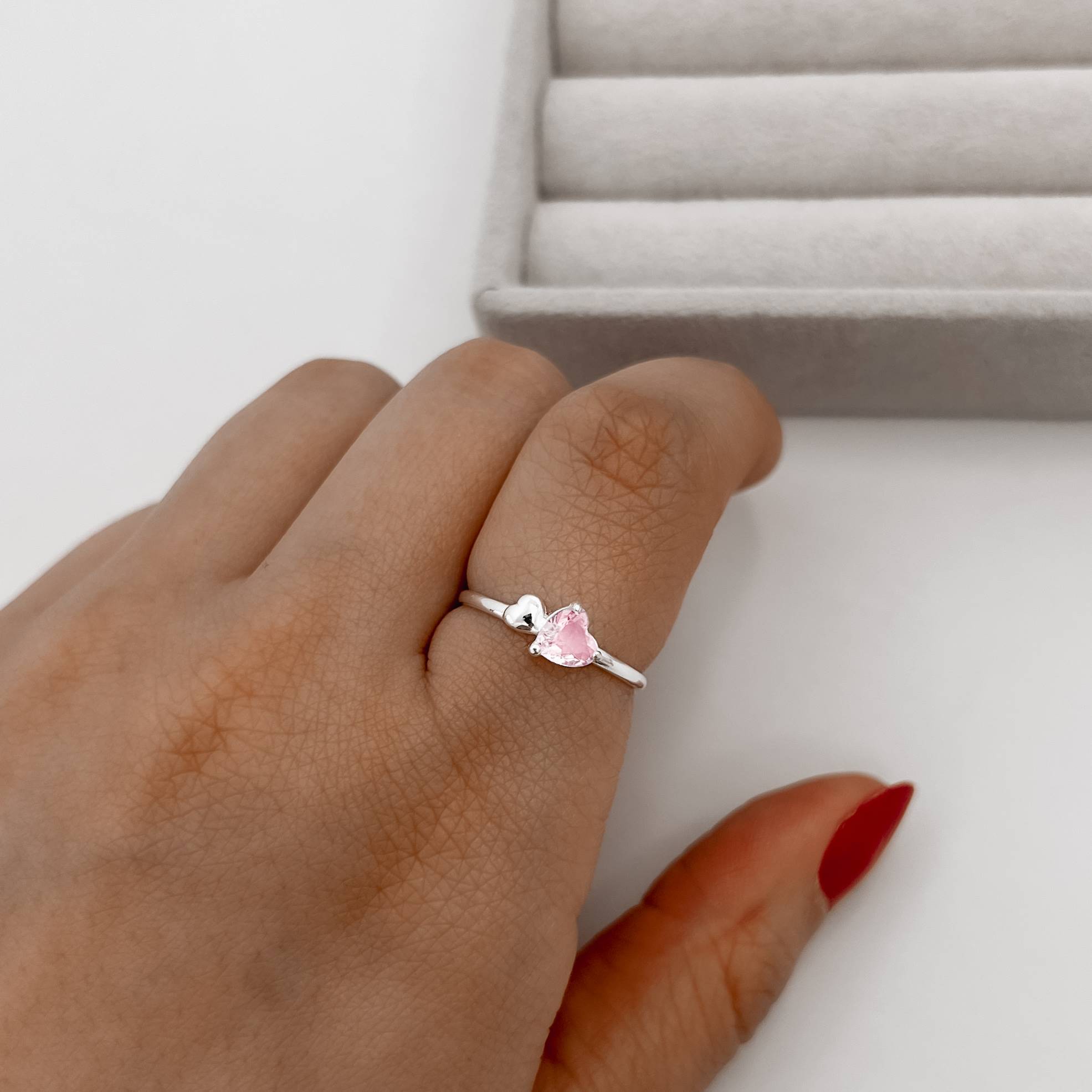 Imagem Secundária Anel zircônia coração rosa e coração