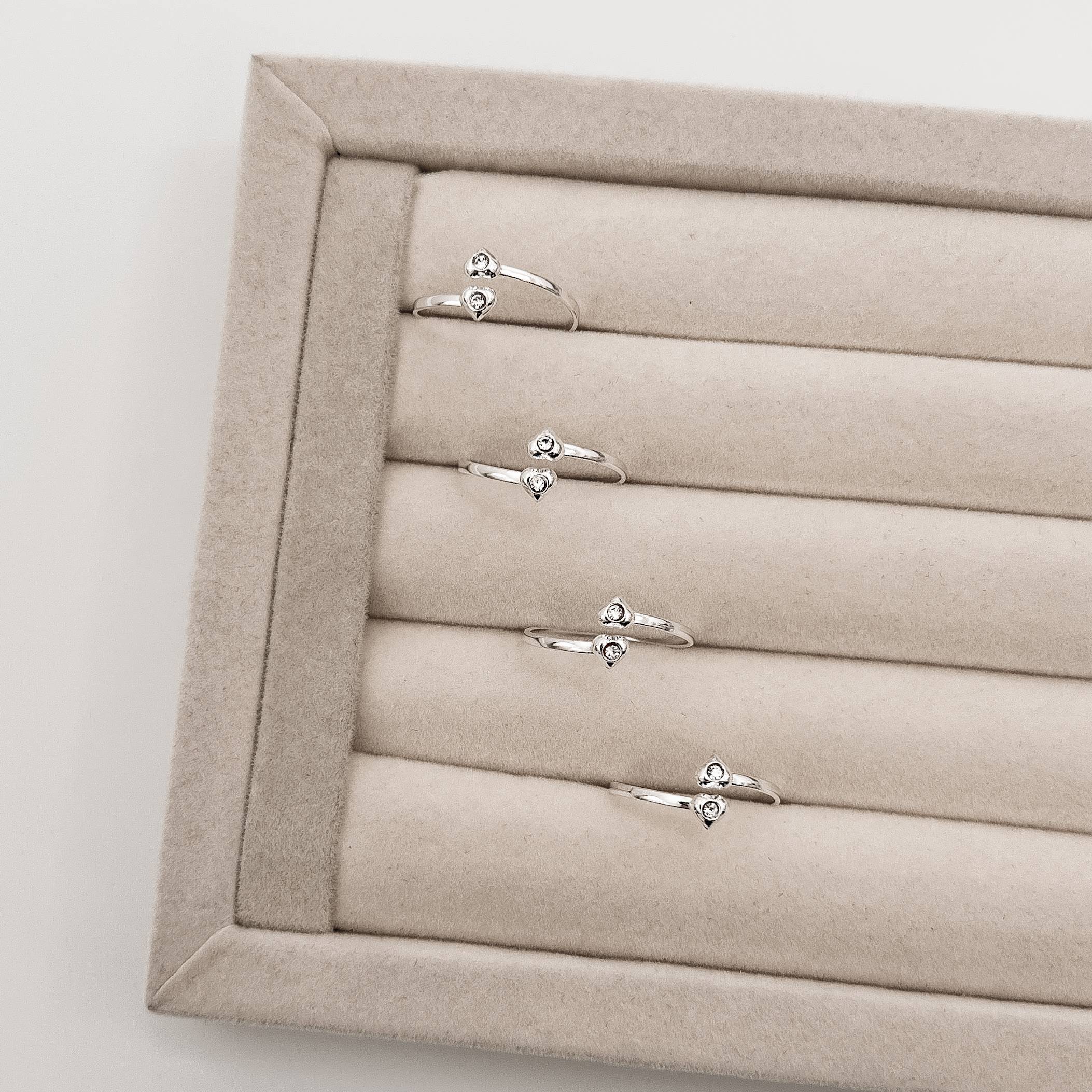 Anel corações com zircônia regulável G