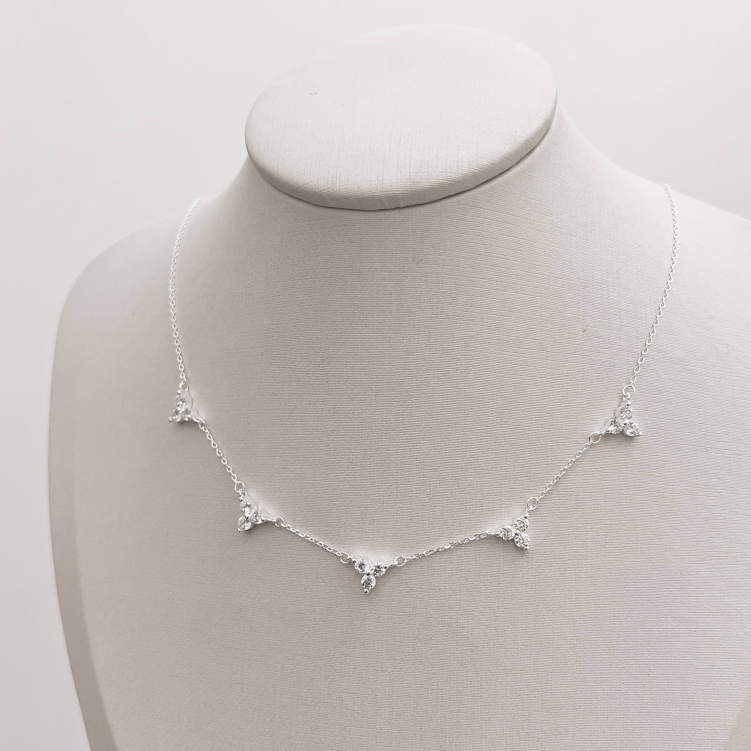 Colar entremeios 3 zircônias 7mm 40+5cm