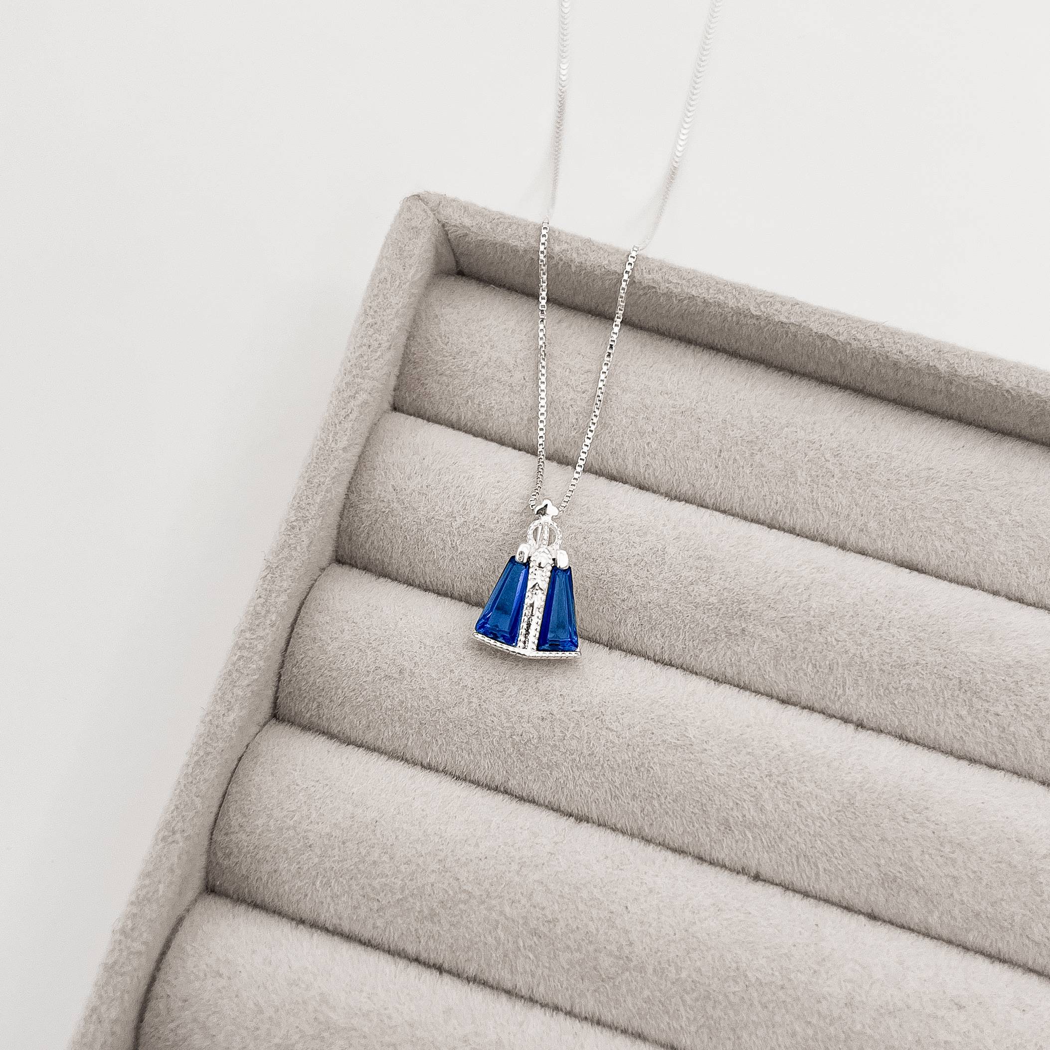 Imagem Colar Nsa. Sra. Aparecida cravejada azul 15mm 45cm