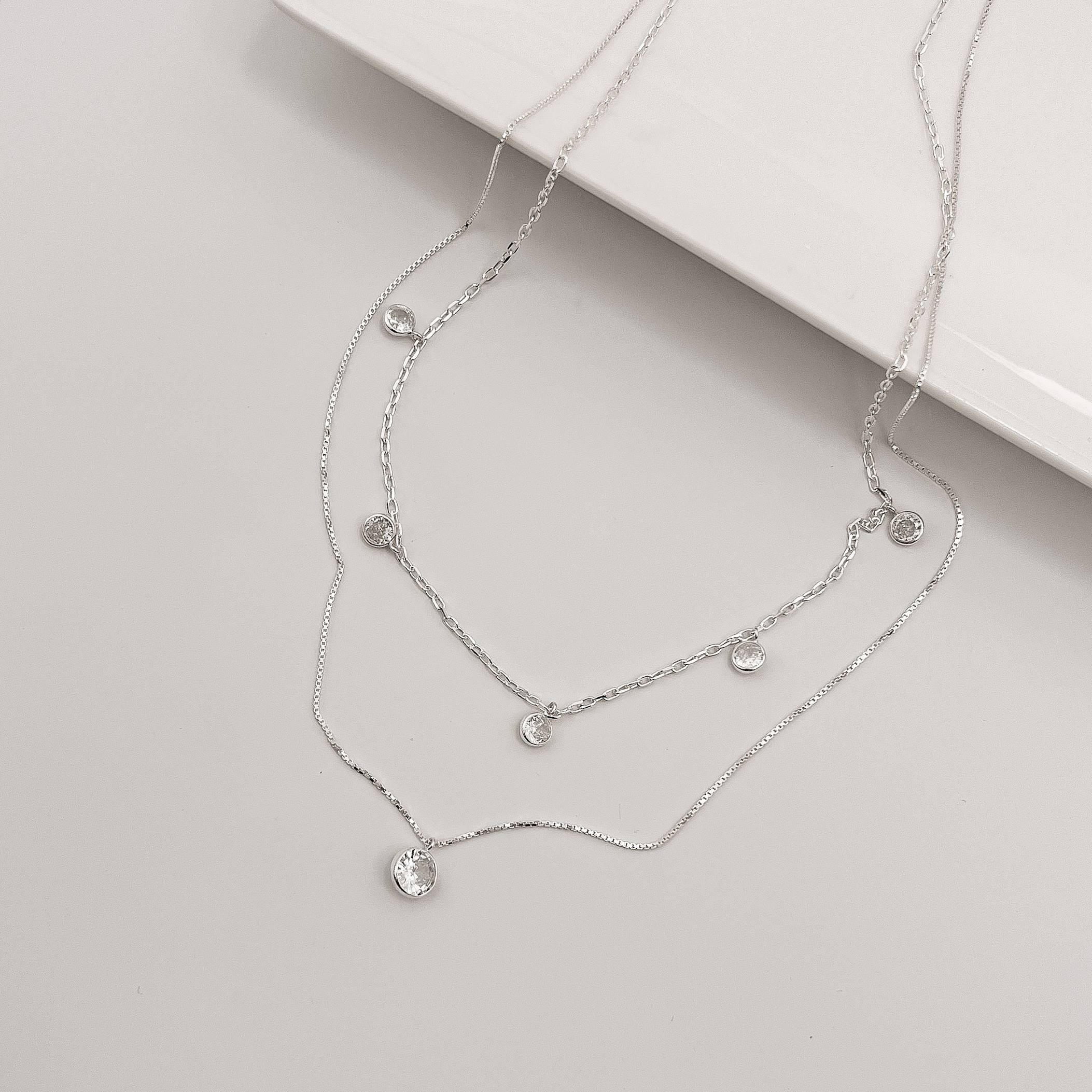 Imagem Secundária Colar duplo pingentes zircônias 4 e 6mm corrente cartier 45cm e veneziana 50cm