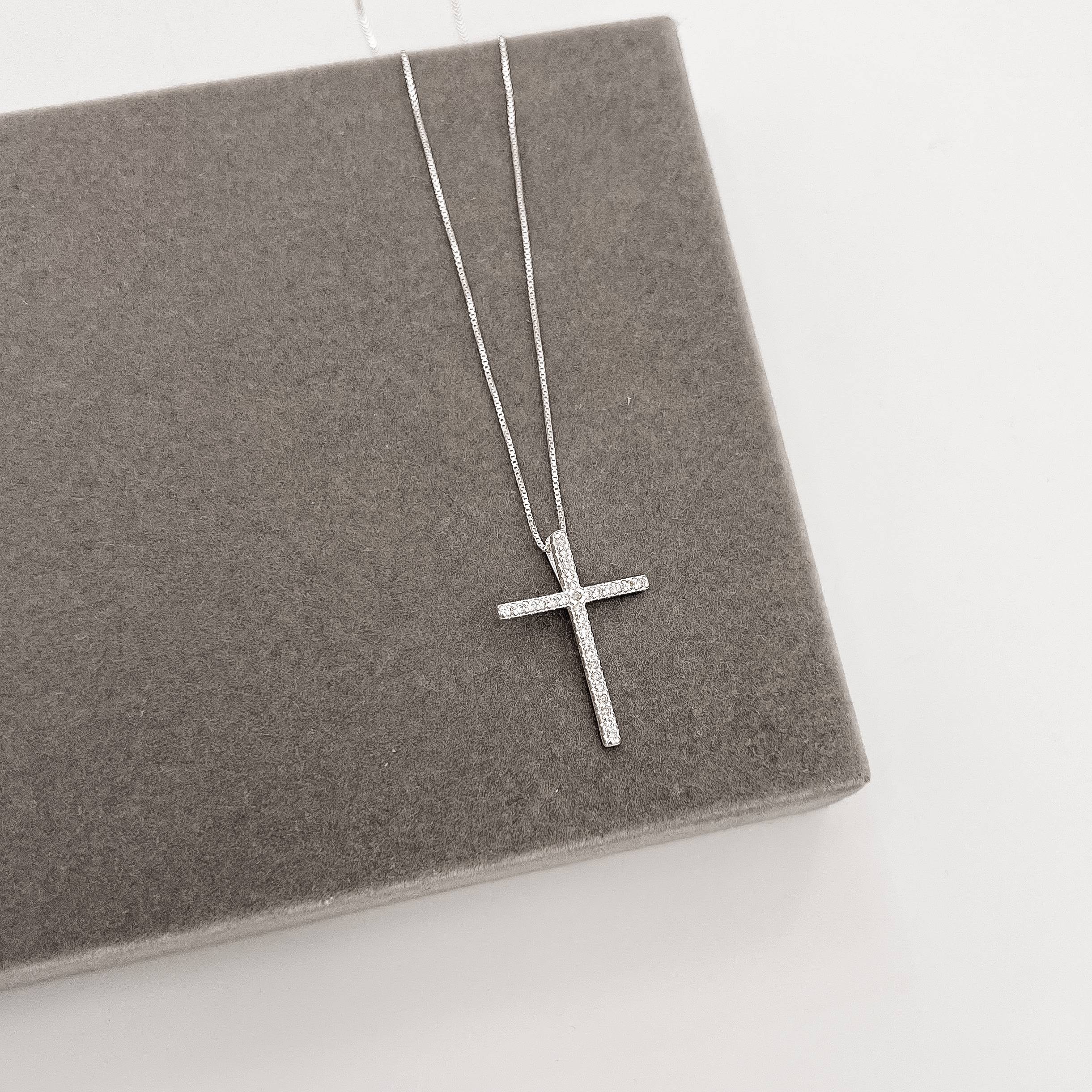 Imagem Colar cruz cravejada passante 27mm 45cm