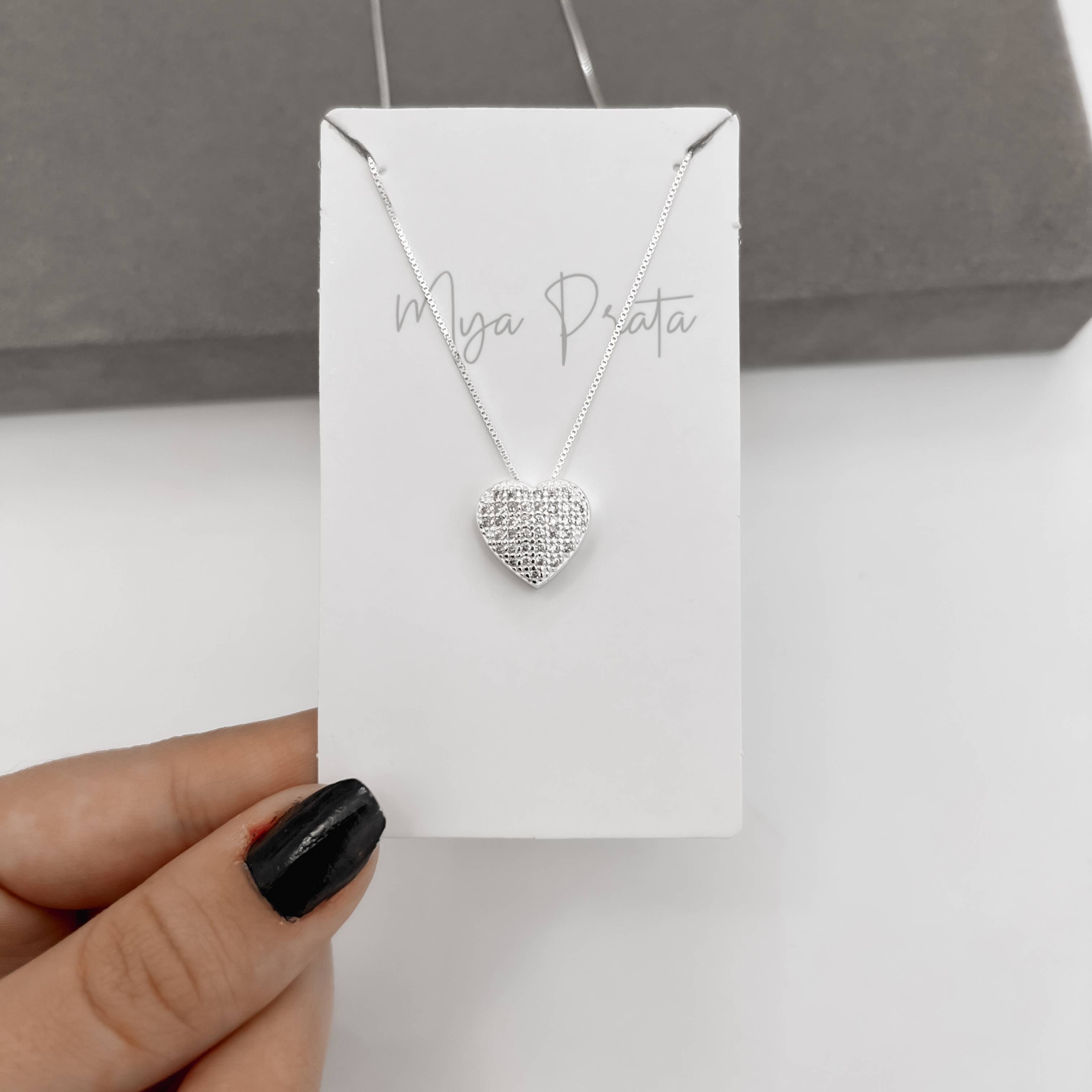 Imagem Colar coração cravejado caixa alta 13mm 45cm