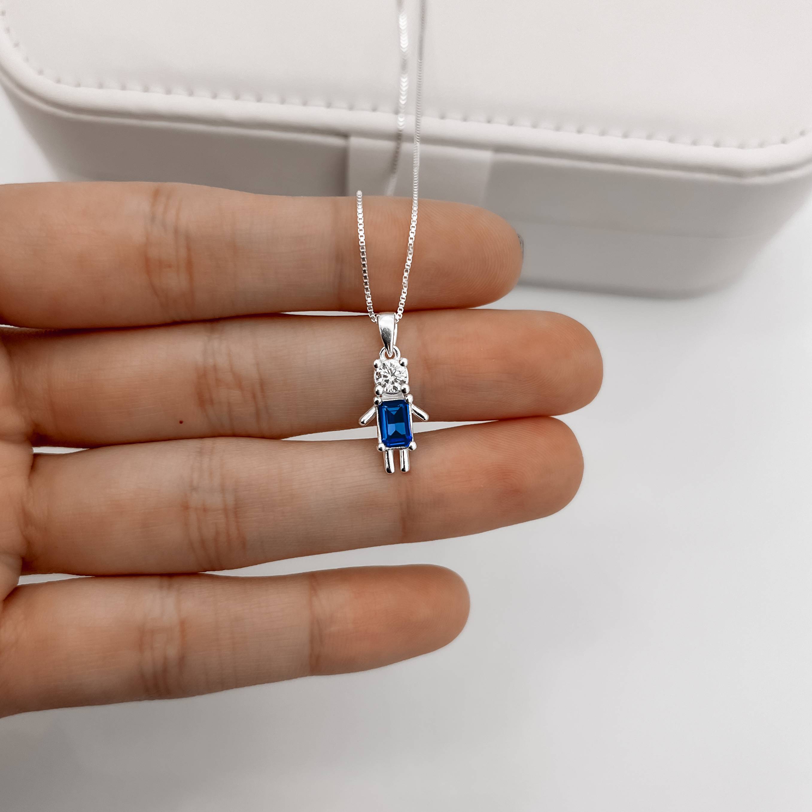 Imagem Secundária Colar pingente menino zircônia azul marinho 15mm 45cm