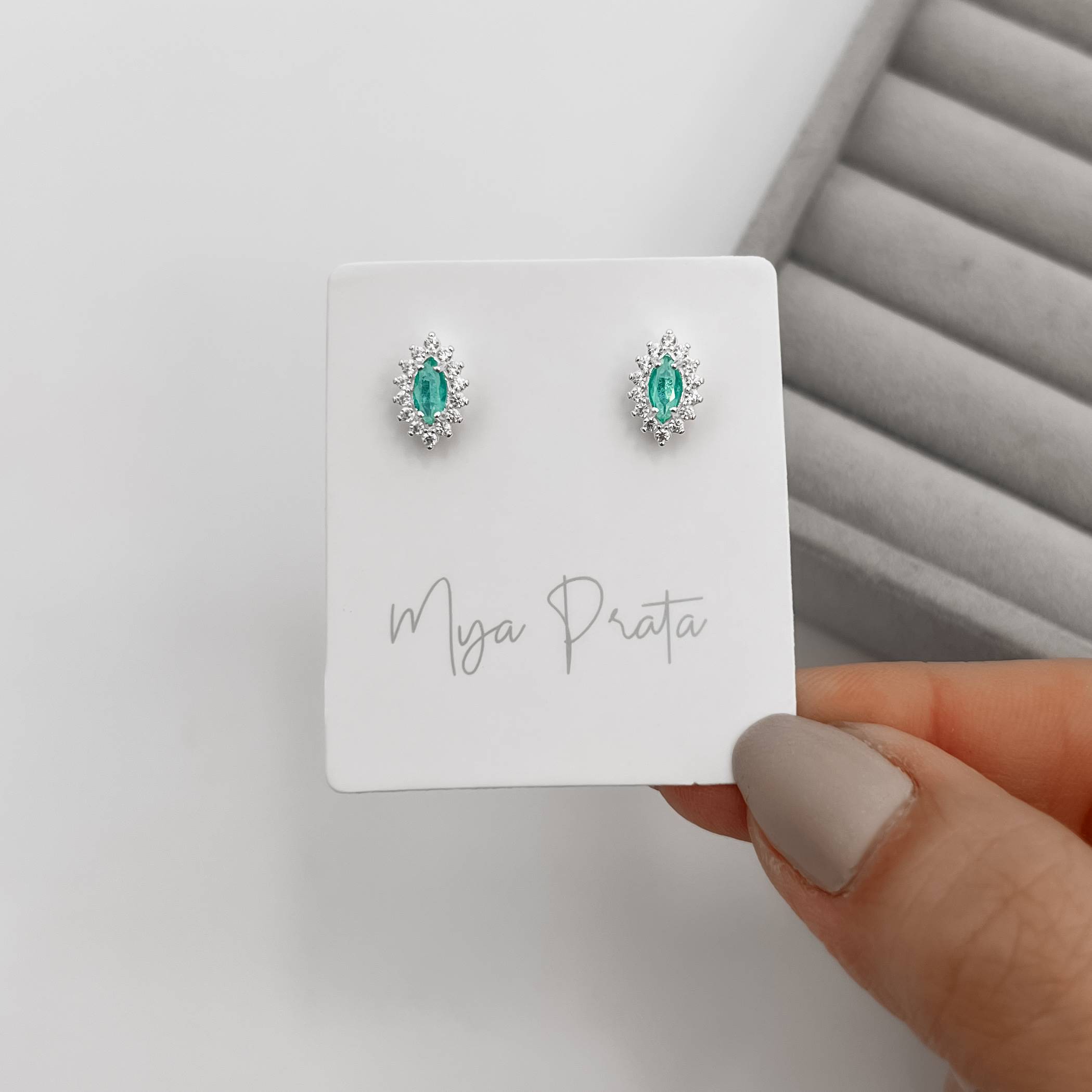 Imagem Secundária Brinco zircônia navete acqua com cravejado 10mm