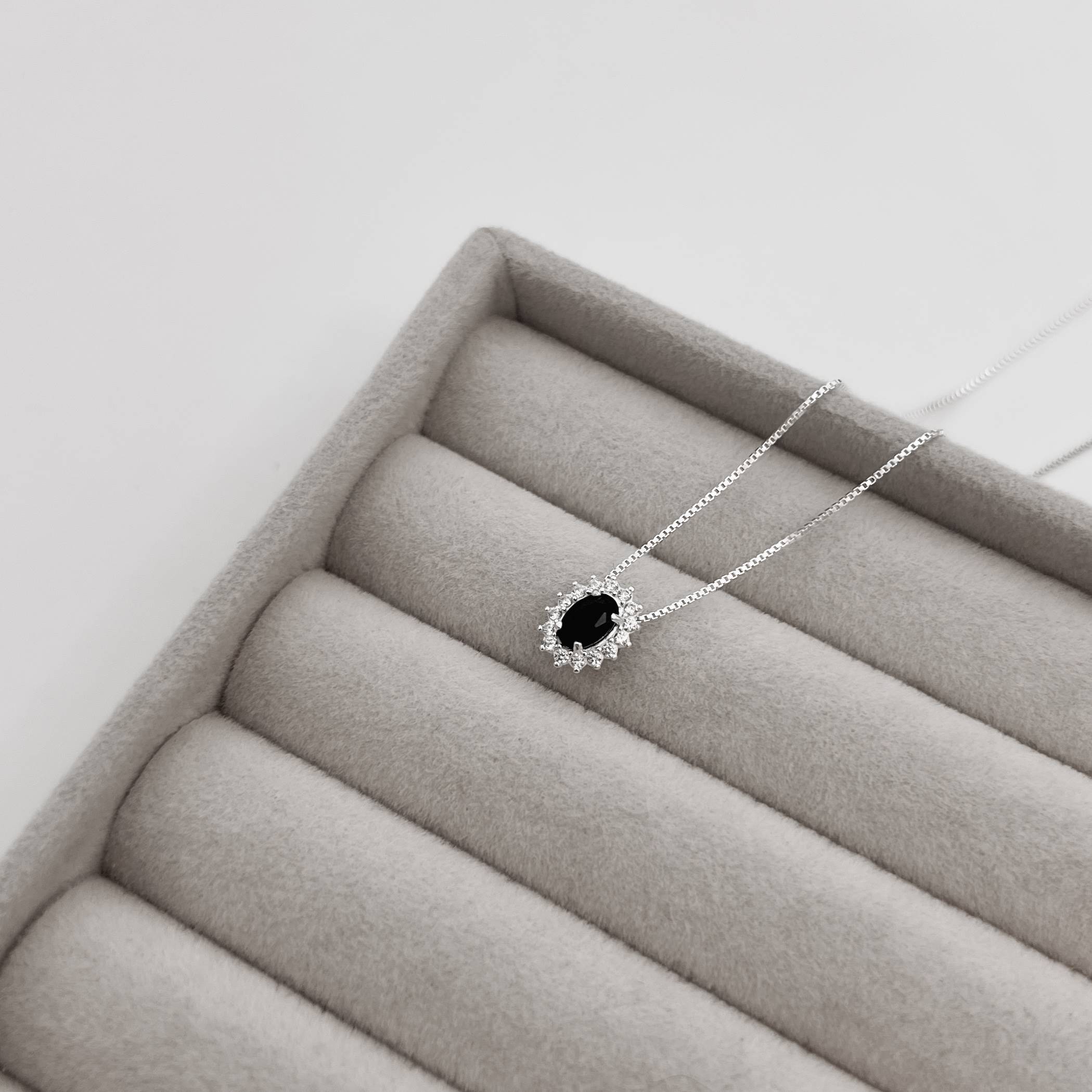 Imagem Colar zircônia oval ônix com cravejado 10mm 45cm