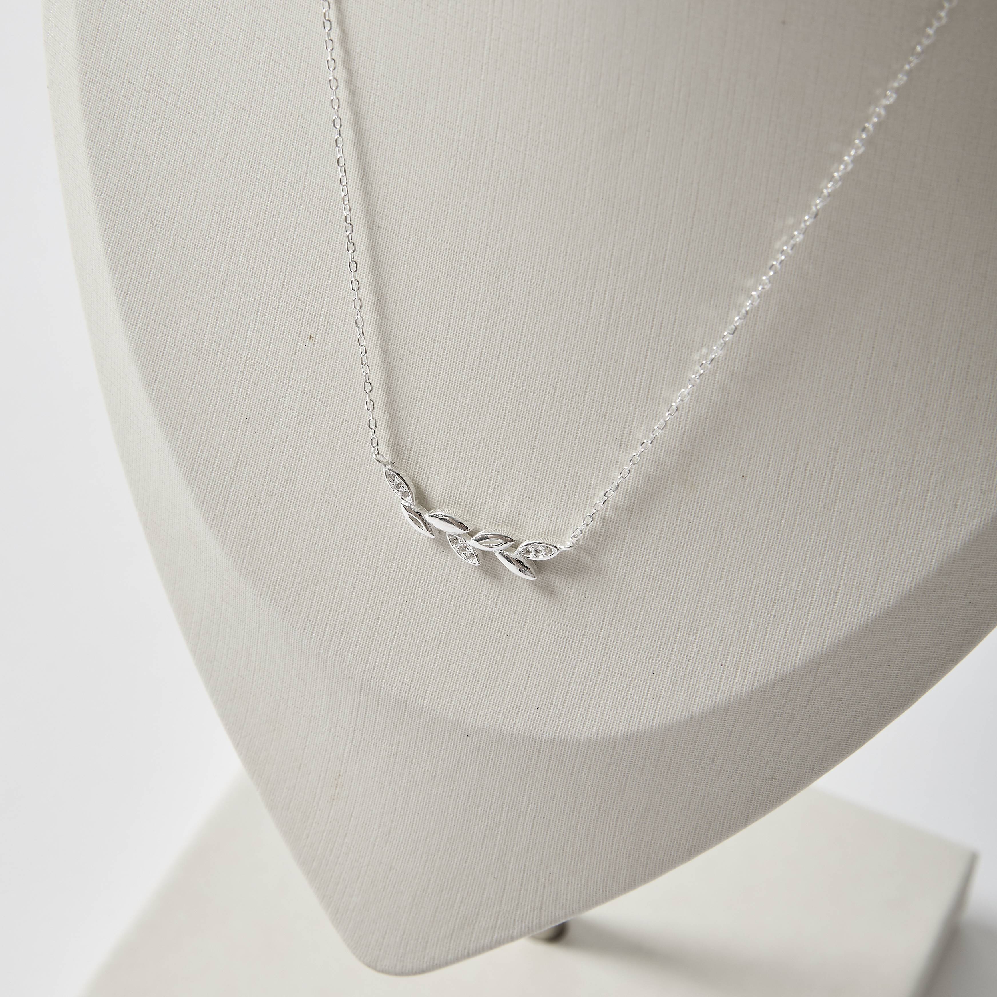 Colar entremeio folhas lisas, vazadas e cravejadas 23mm 40+5cm