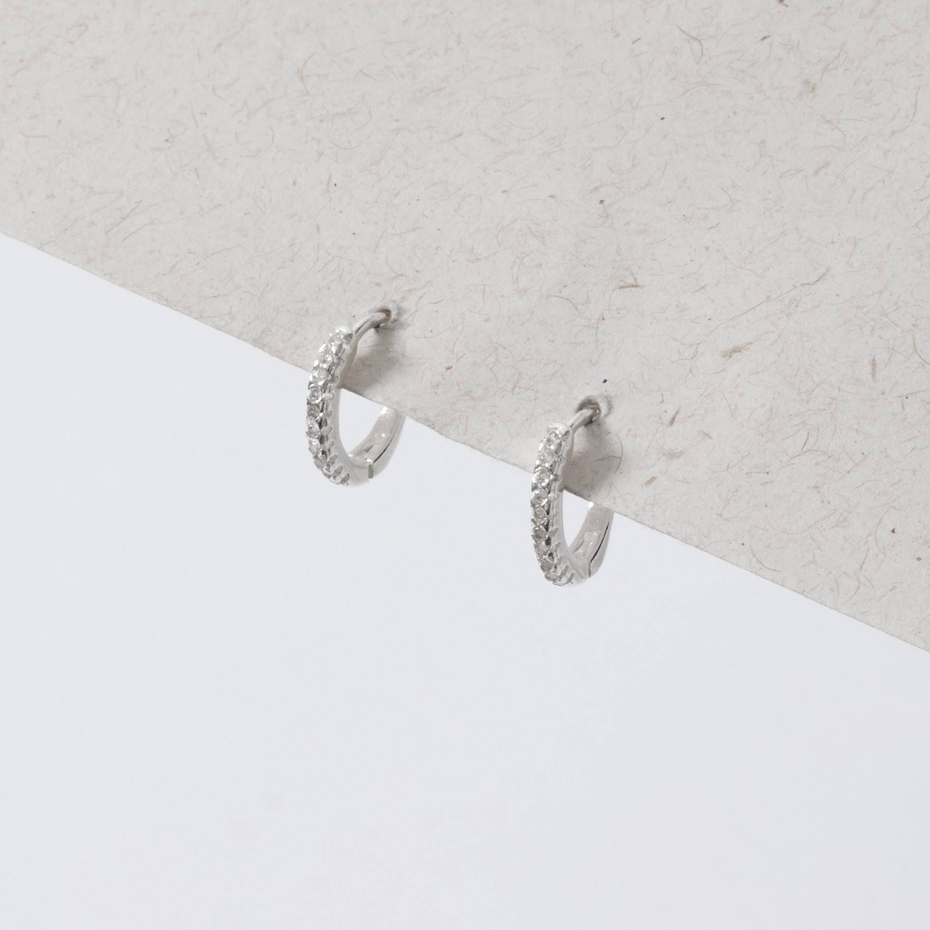 Imagem Secundária Argola redonda click 10mm cravejada