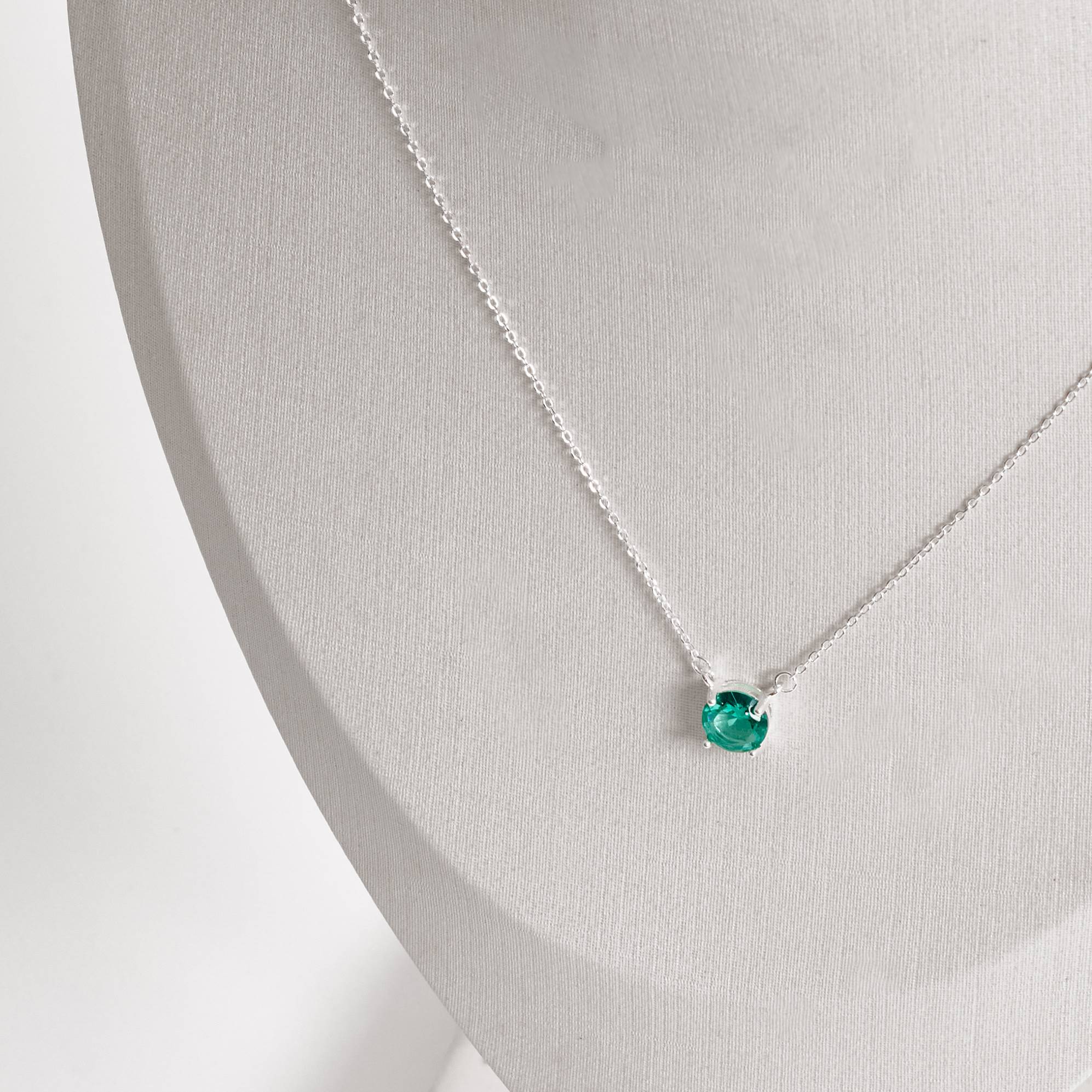 Colar entremeio zircônia redonda acqua 7mm corrente cadeado 40+5cm