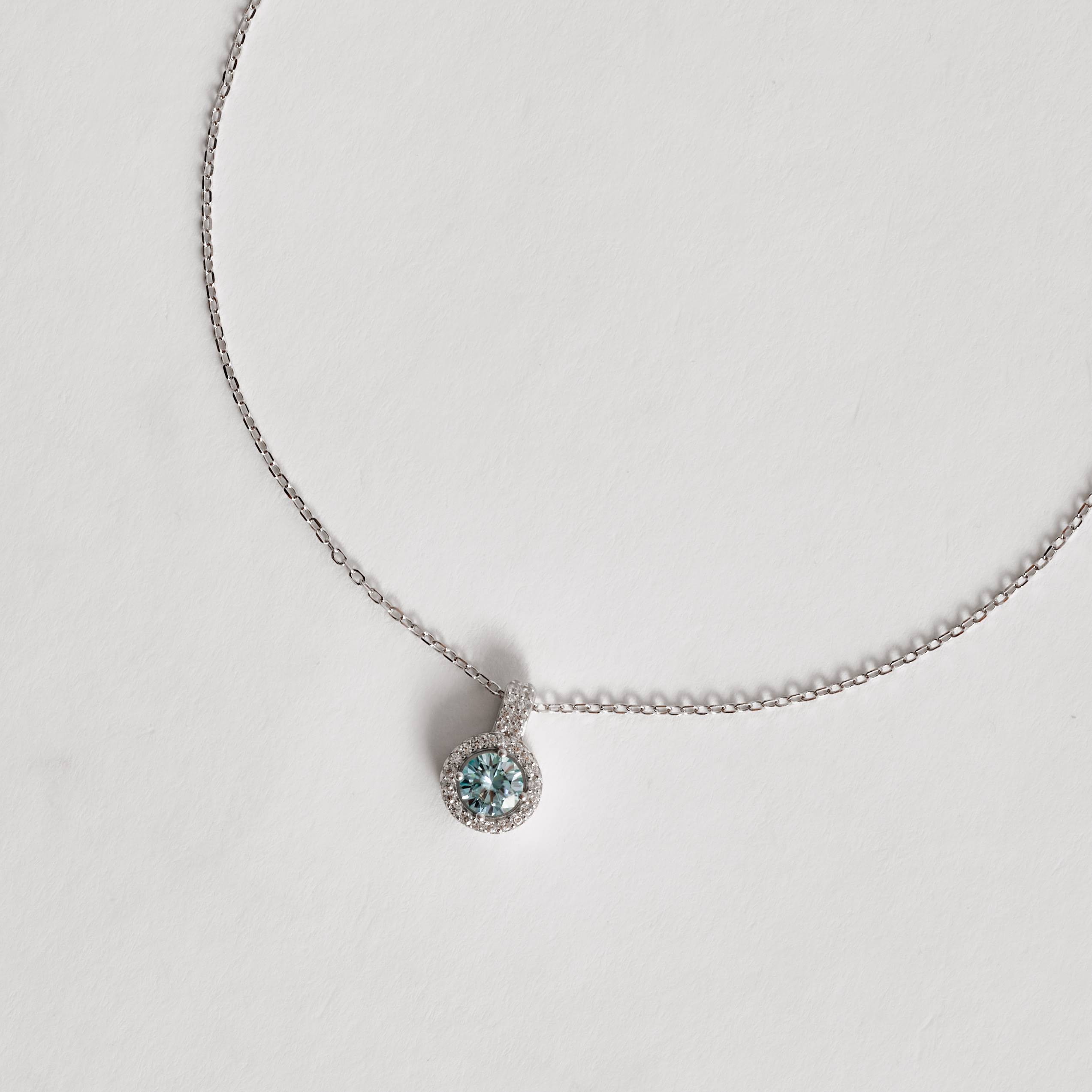 Imagem Secundária Colar pingente moissanite aquamarine 5mm com cravejado corrente cadeadinho 45cm ródio