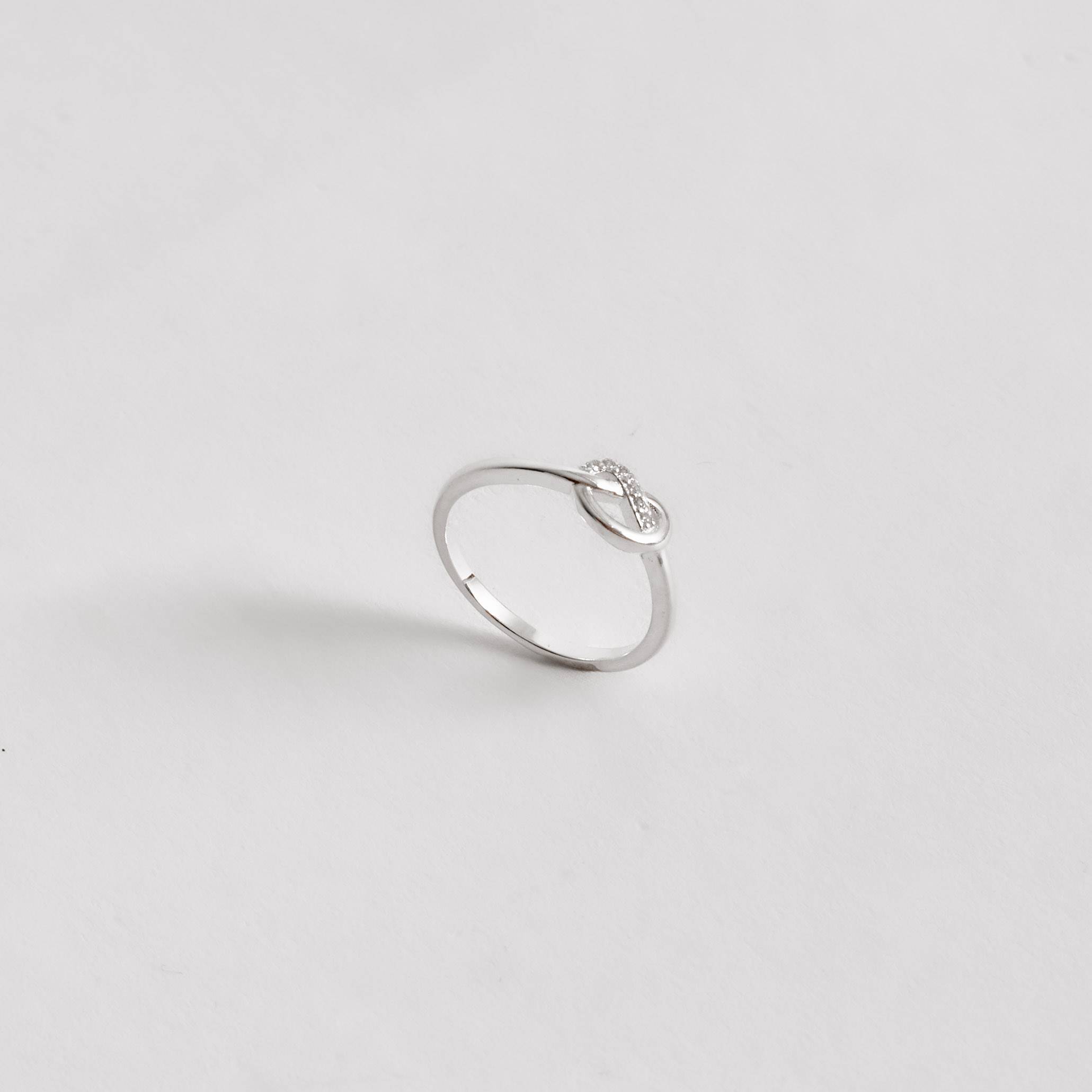 Imagem Secundária Anel nó coração com zircônias