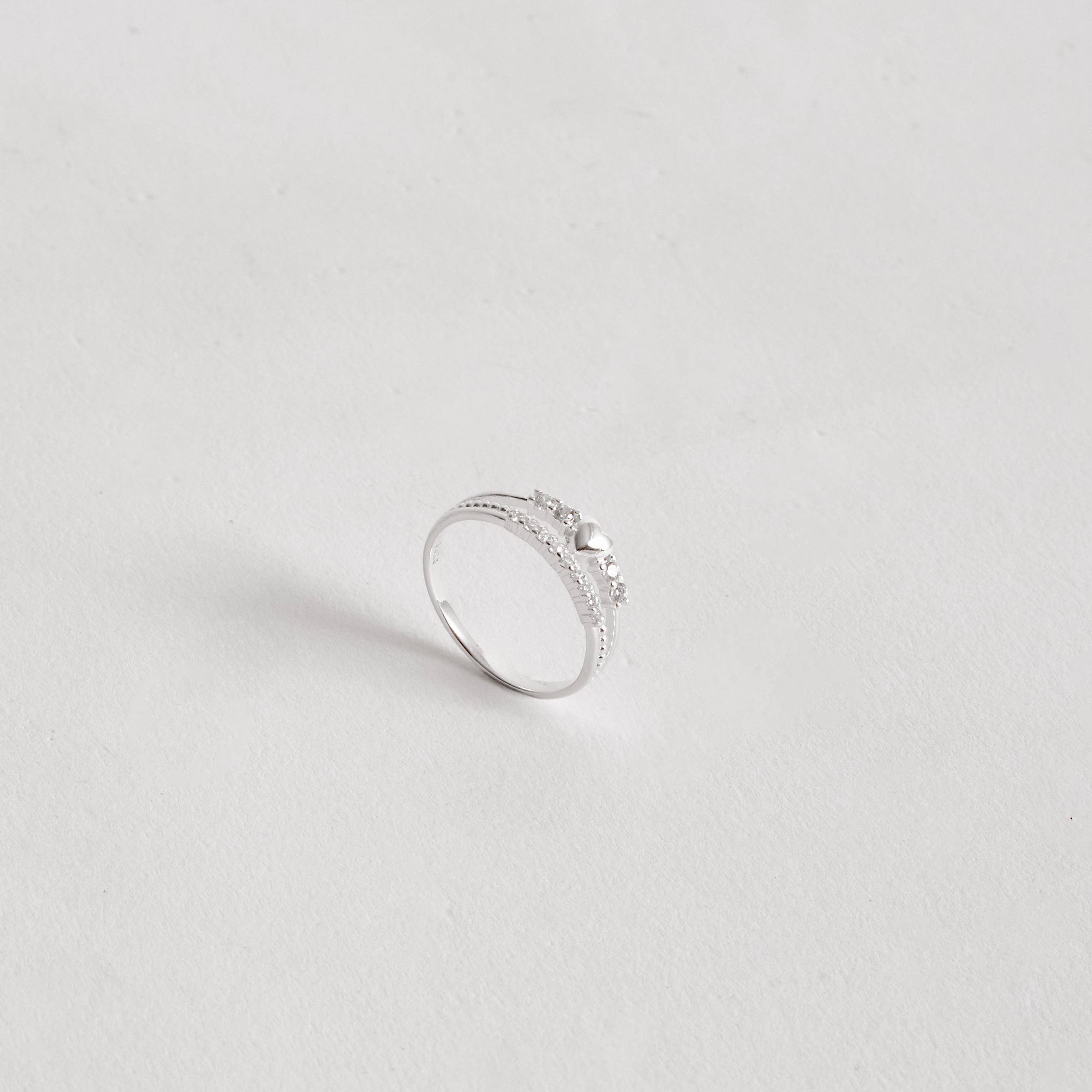 Imagem Anel fio triplo coração com zircônias, bolinhas e meia aliança