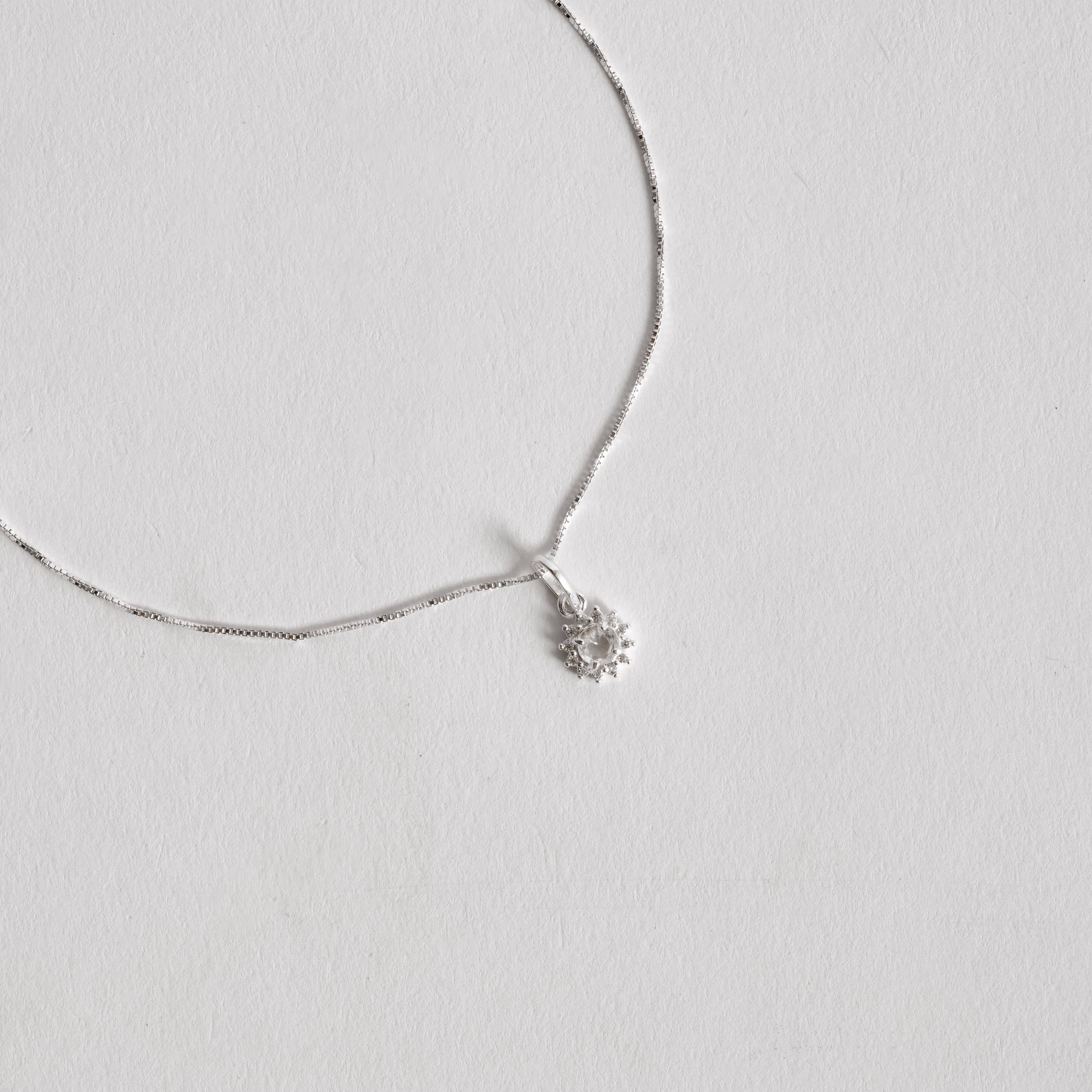 Imagem Colar pingente zircônia redonda cristal com cravejado 7mm 45cm