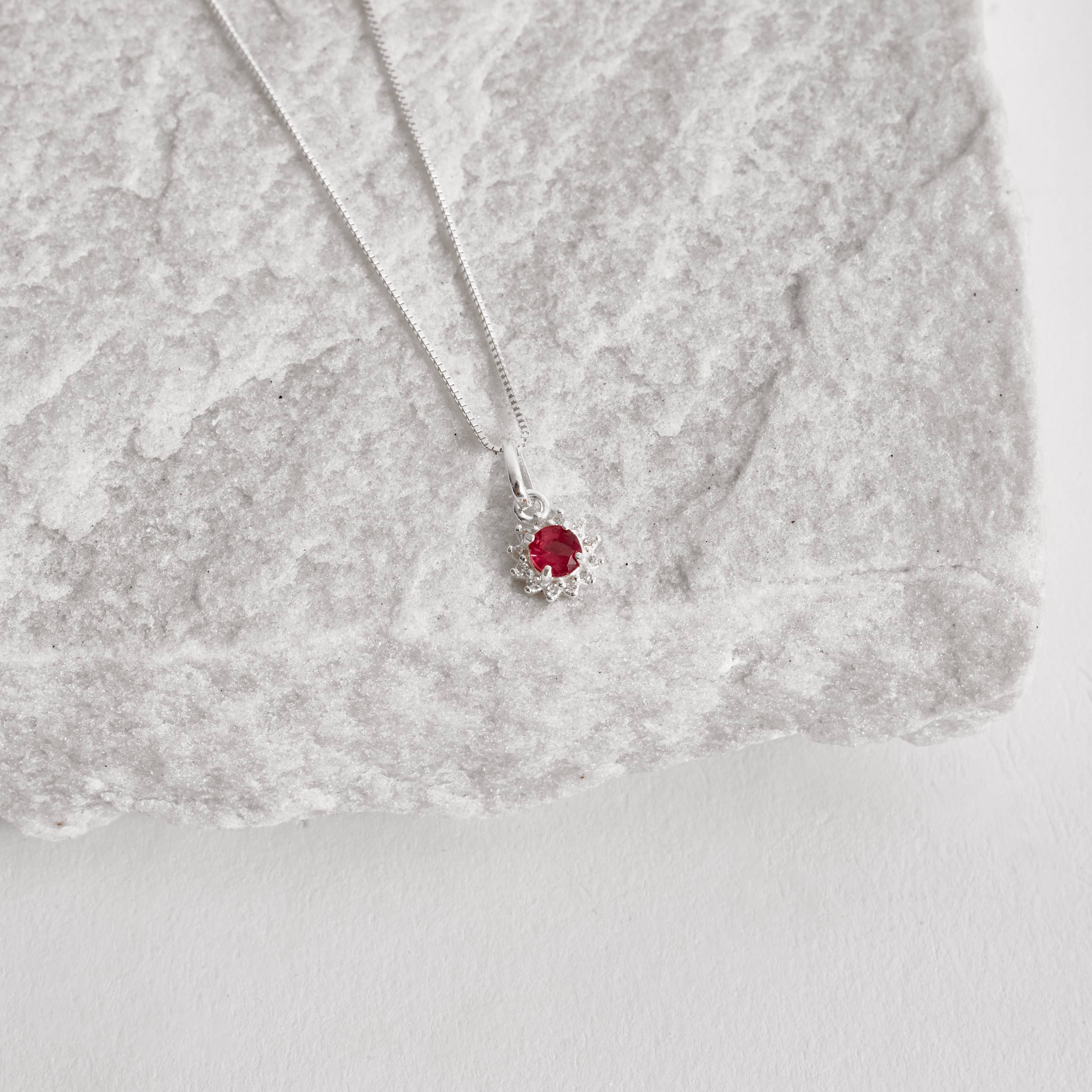 Imagem Secundária Colar pingente zircônia redonda cereja com cravejado 7mm 45cm