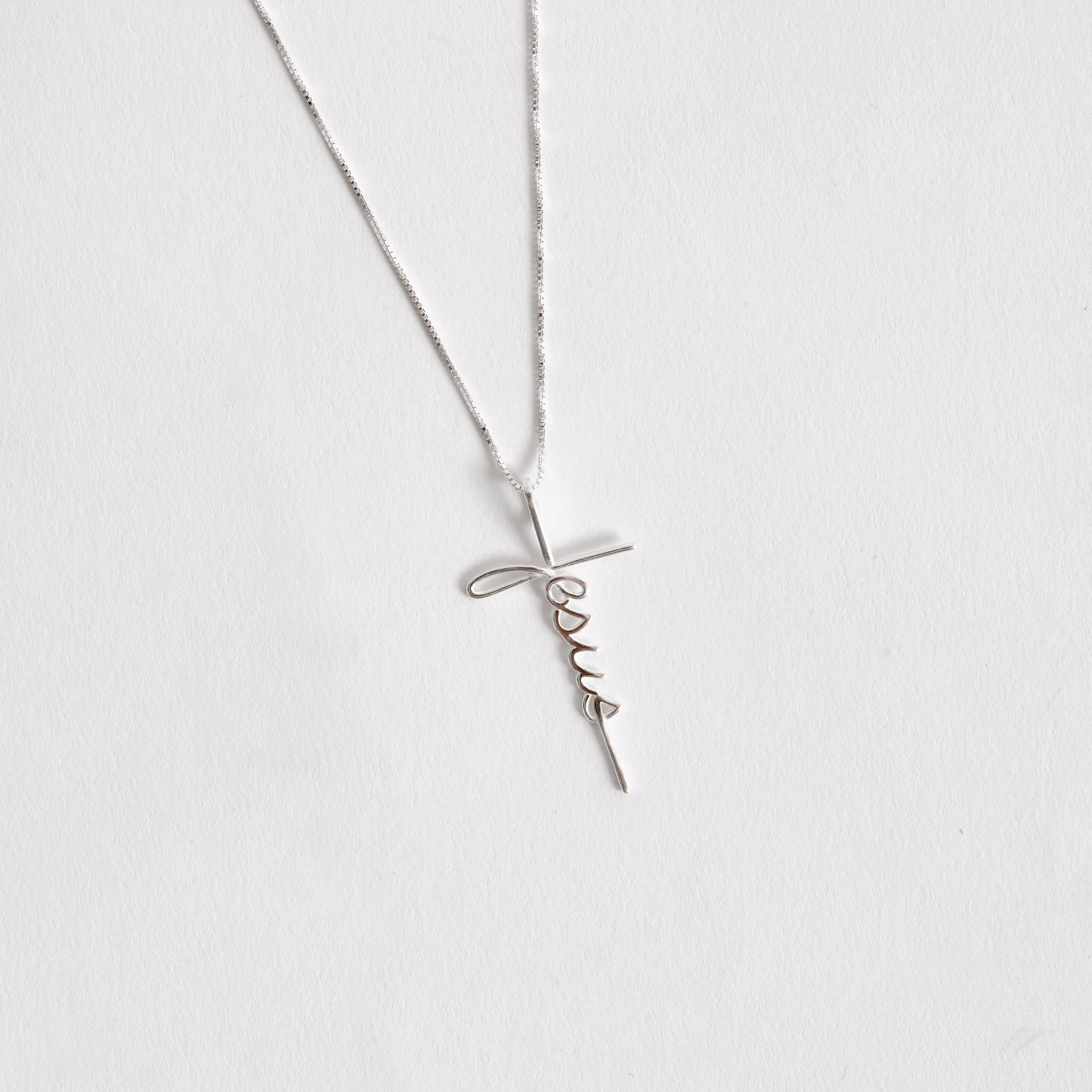 Imagem Secundária Colar cruz escrito Jesus 35mm 45cm