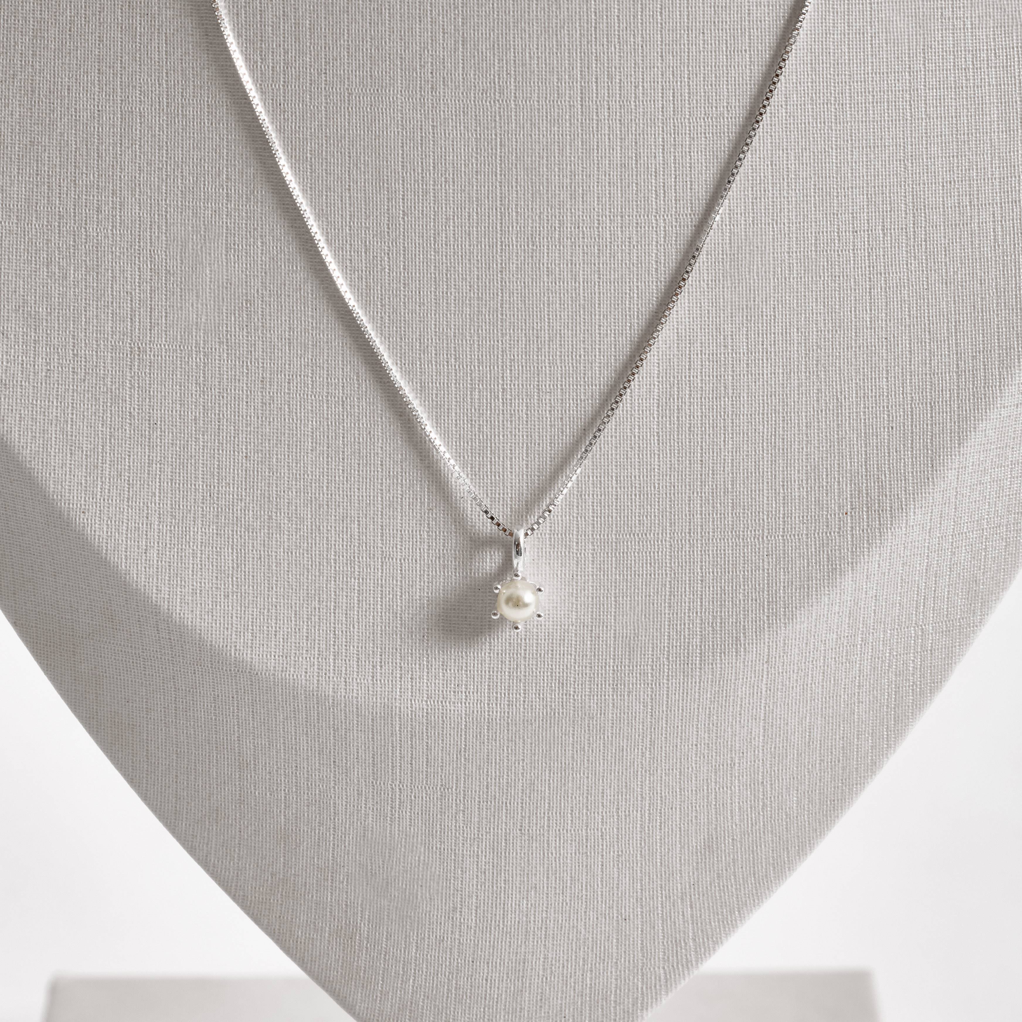 Imagem Colar pingente pérola 4mm 40cm