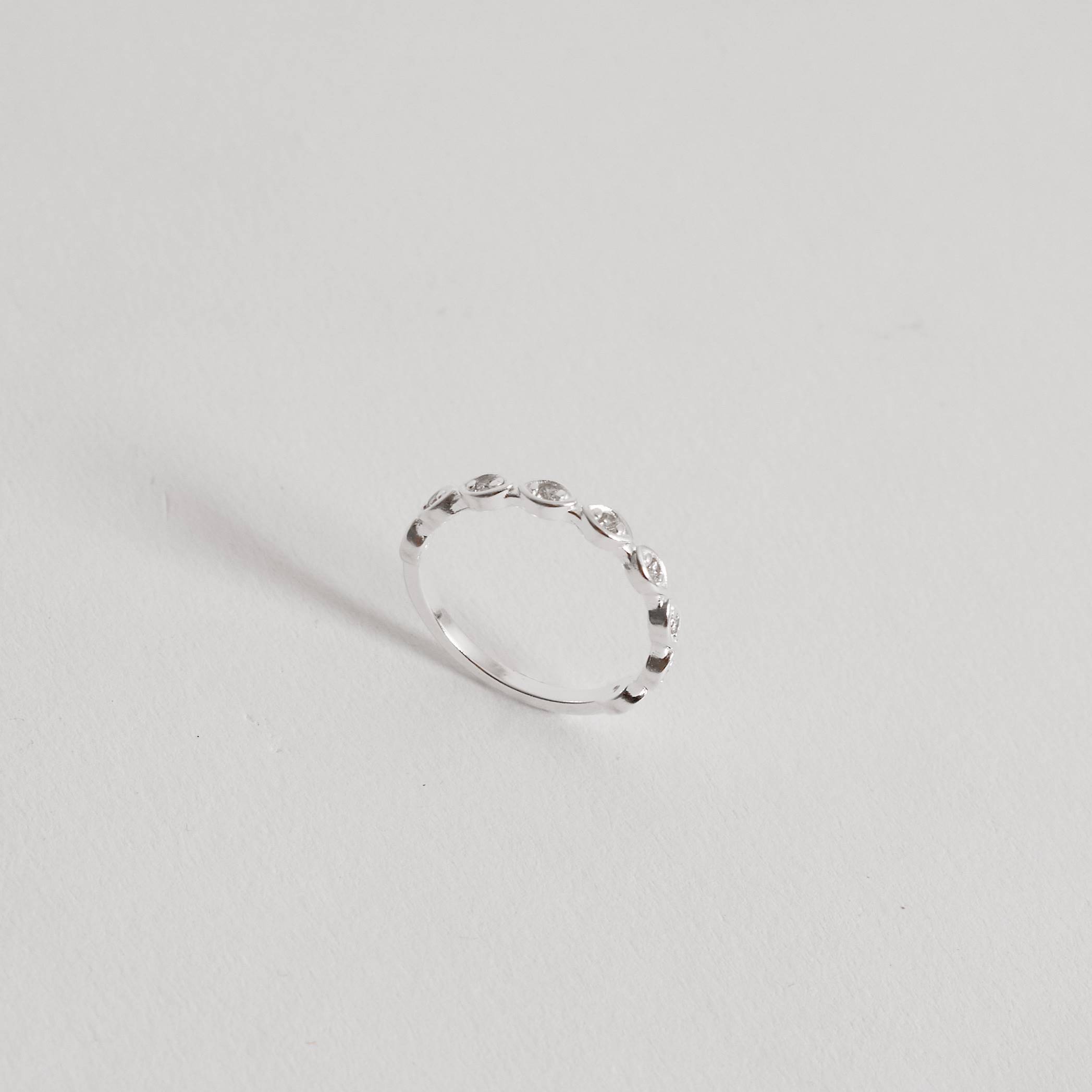 Imagem Anel navetes com zircônias