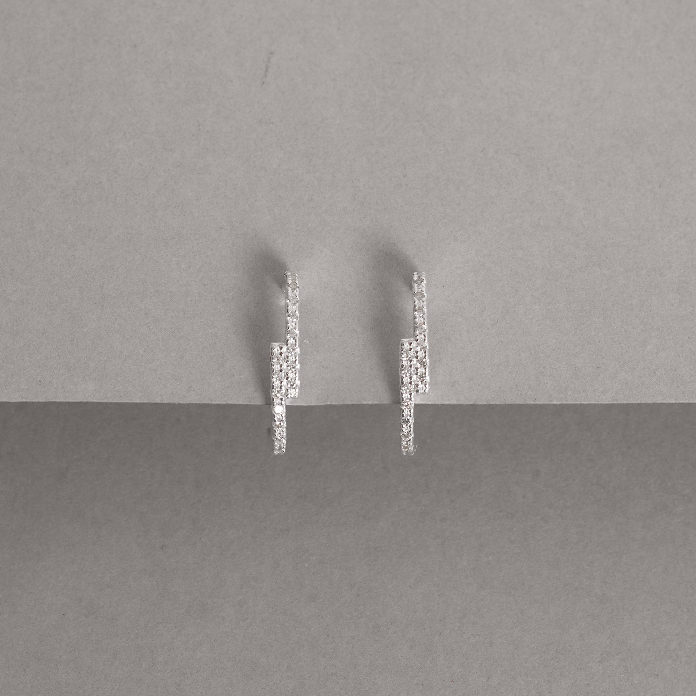 Imagem Brinco ear hook 2 fios cravejados