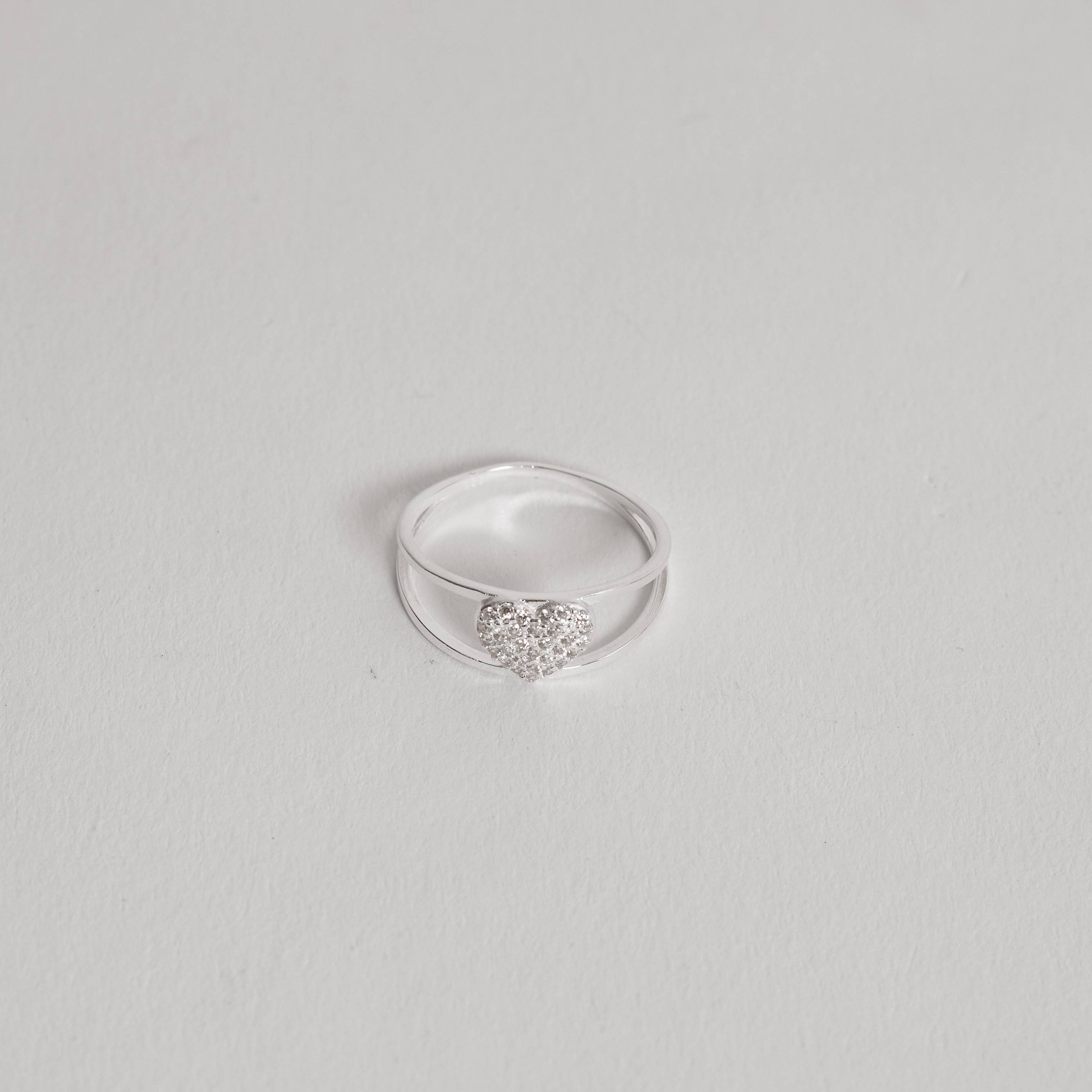 Imagem Anel 2 fios com coração cravejado