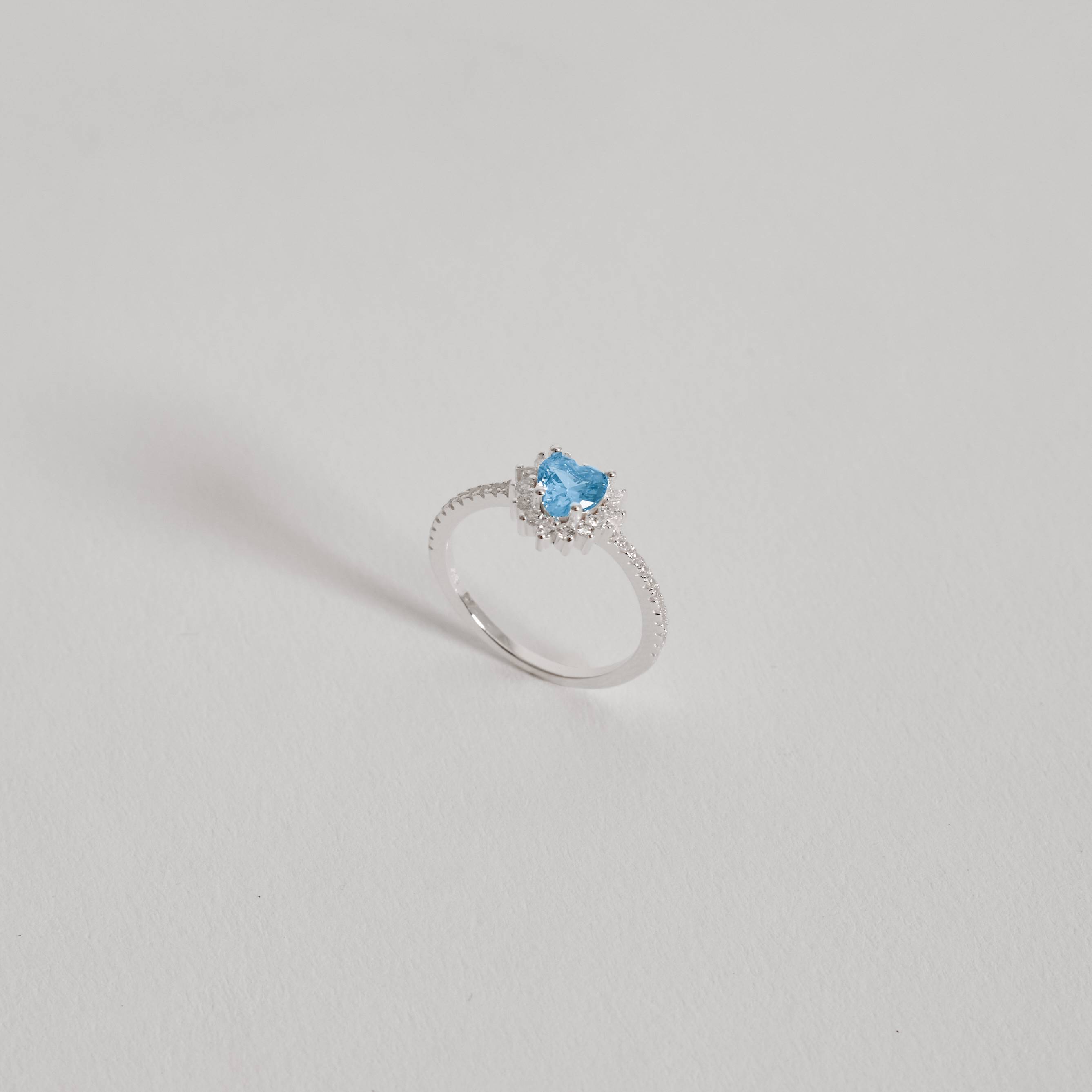 Imagem Anel meia aliança com zircônia coração azul