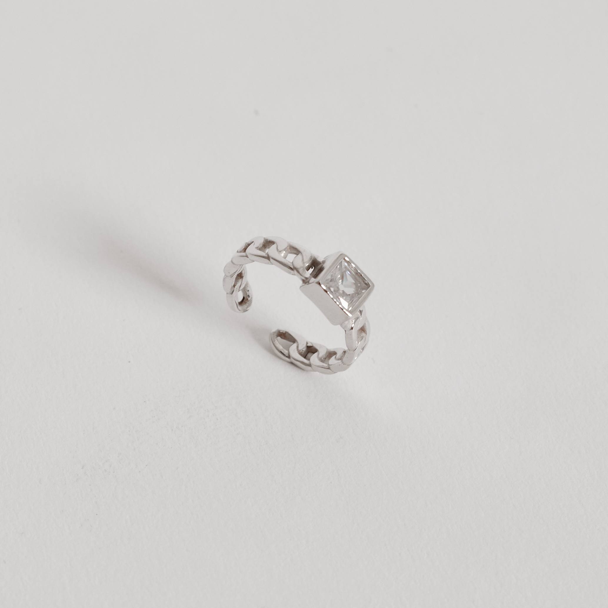 Imagem Anel aberto corrente com zircônia quadrada