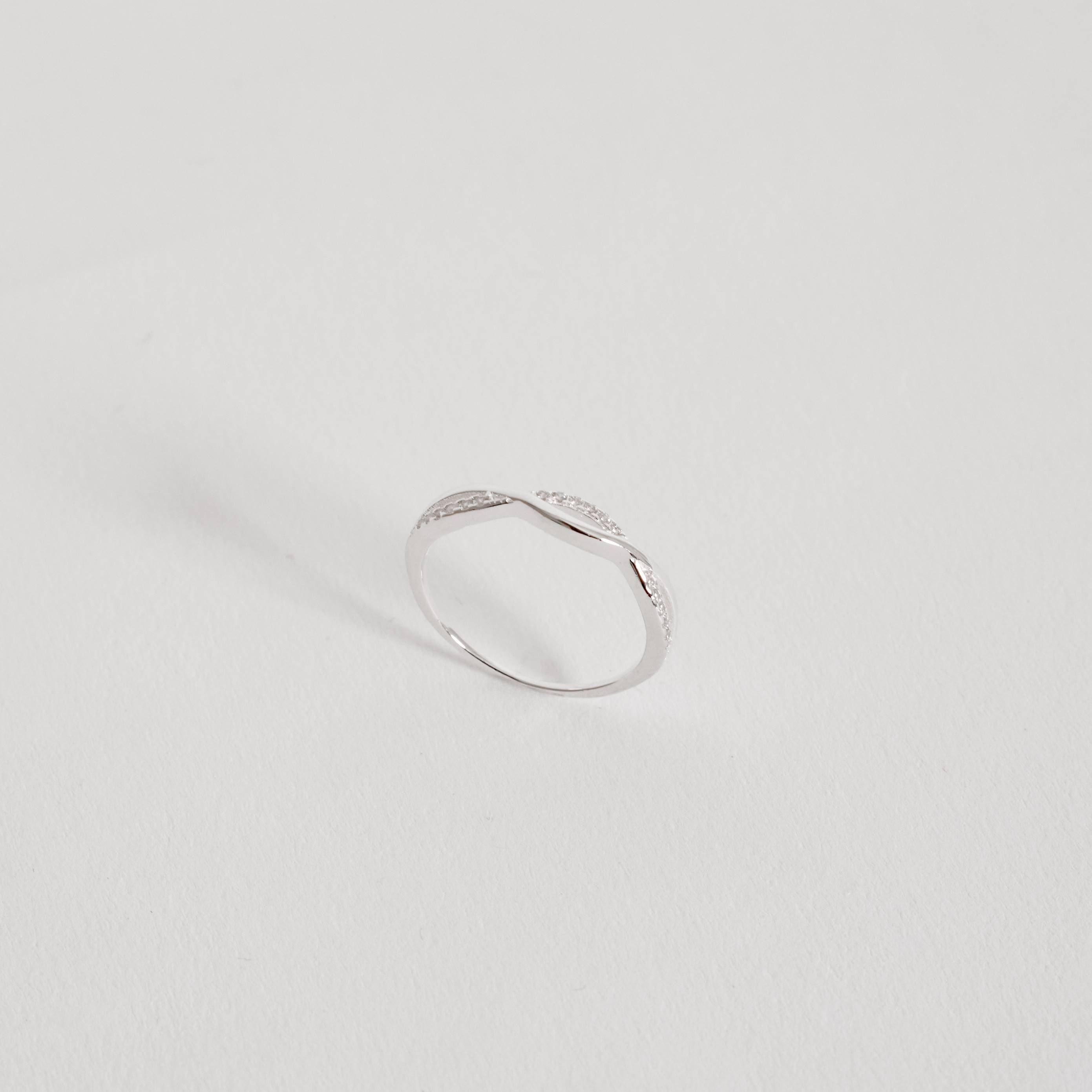 Imagem Anel trançado com cravejado